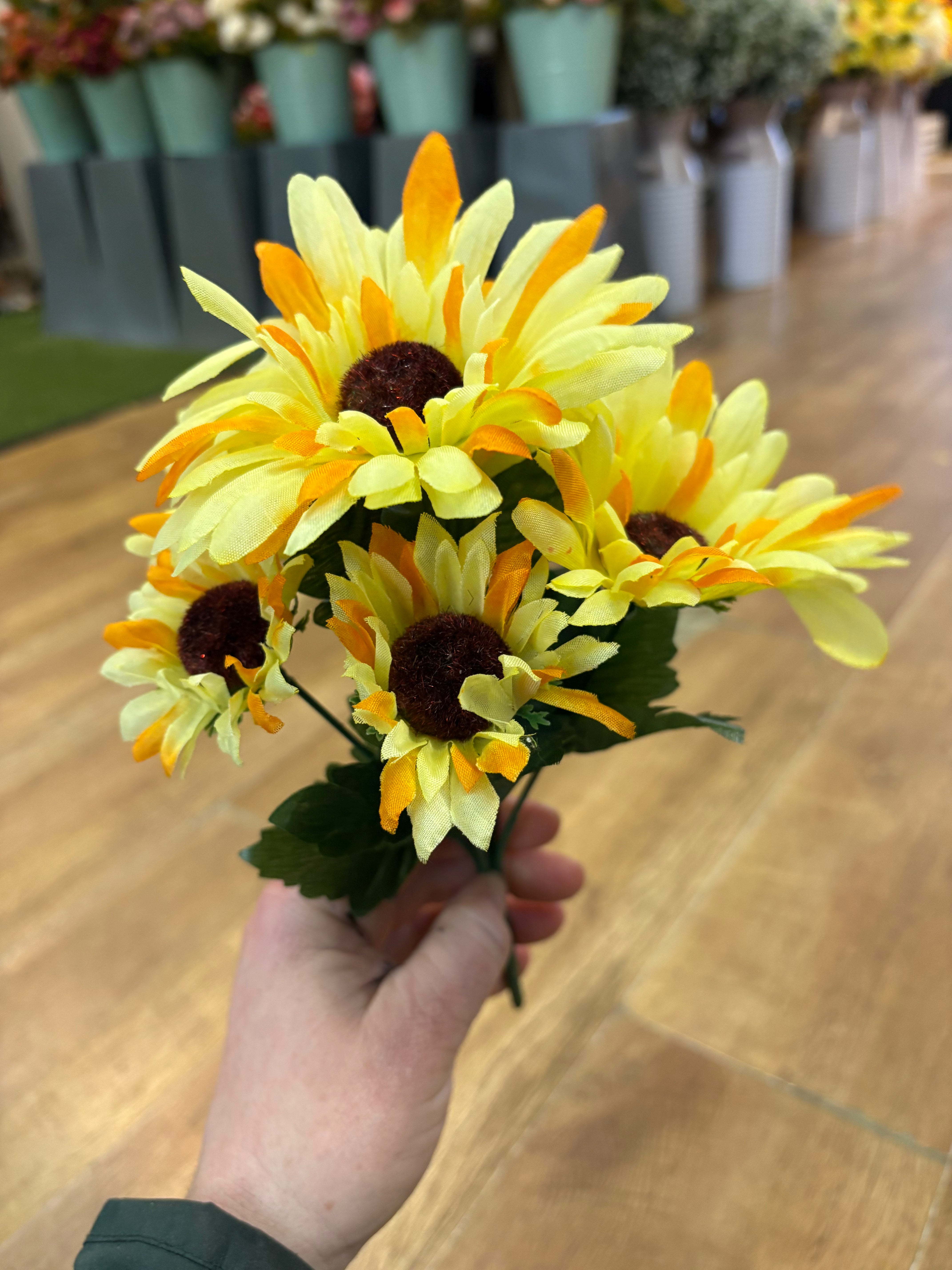 Mixed size gerbera bunch - 6 colours available