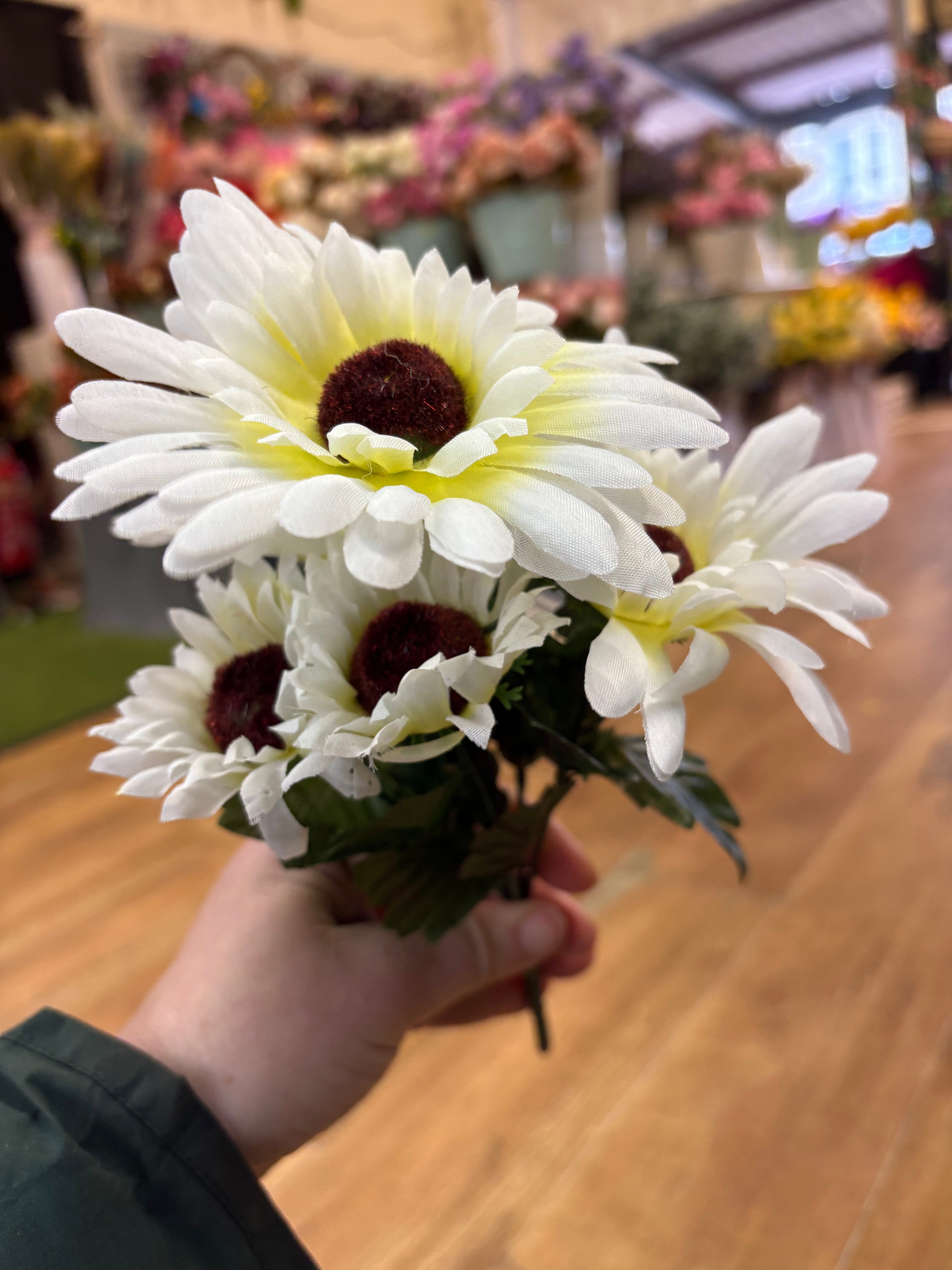 Mixed size gerbera bunch - 6 colours available