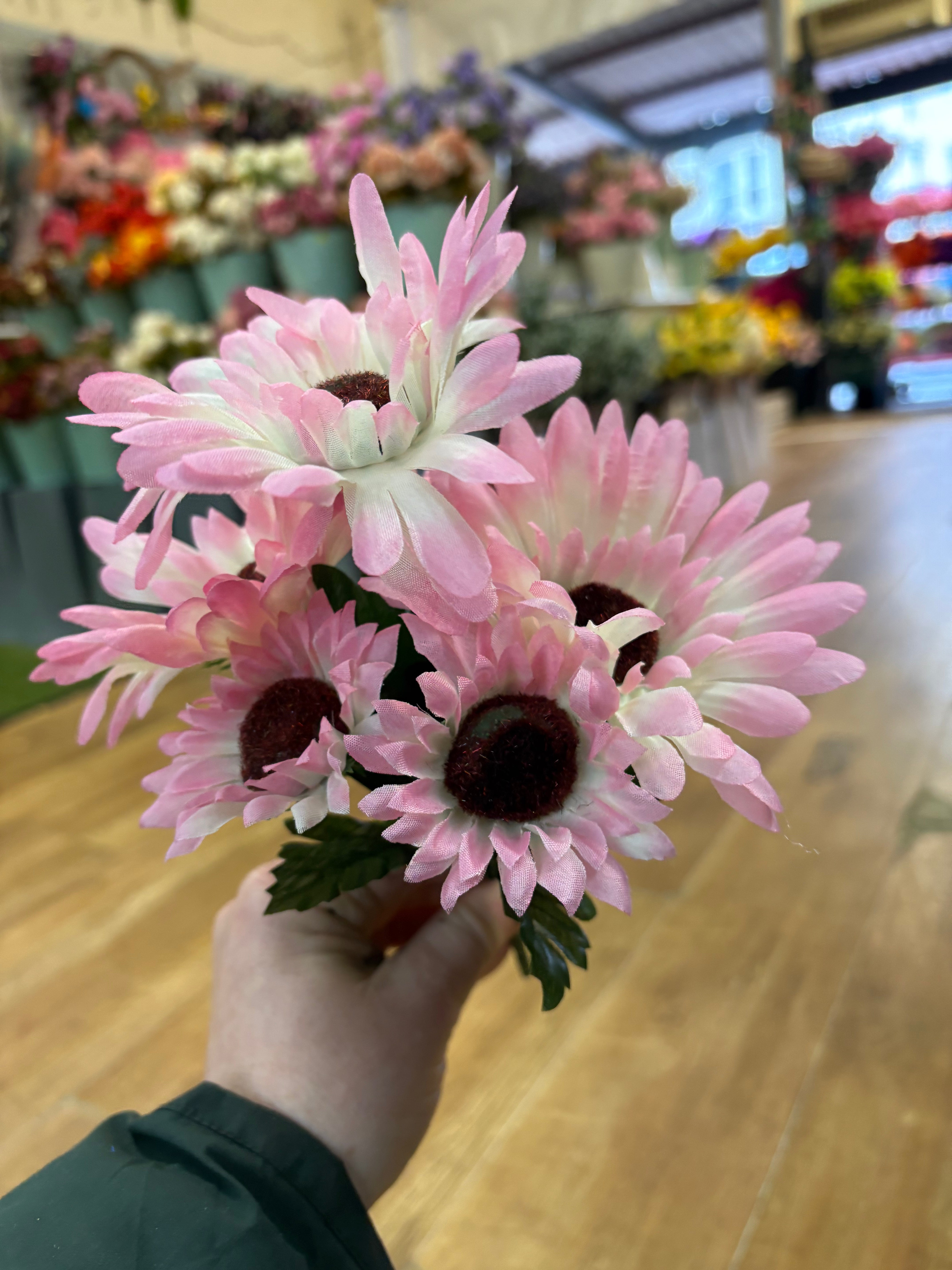 Mixed size gerbera bunch - 6 colours available