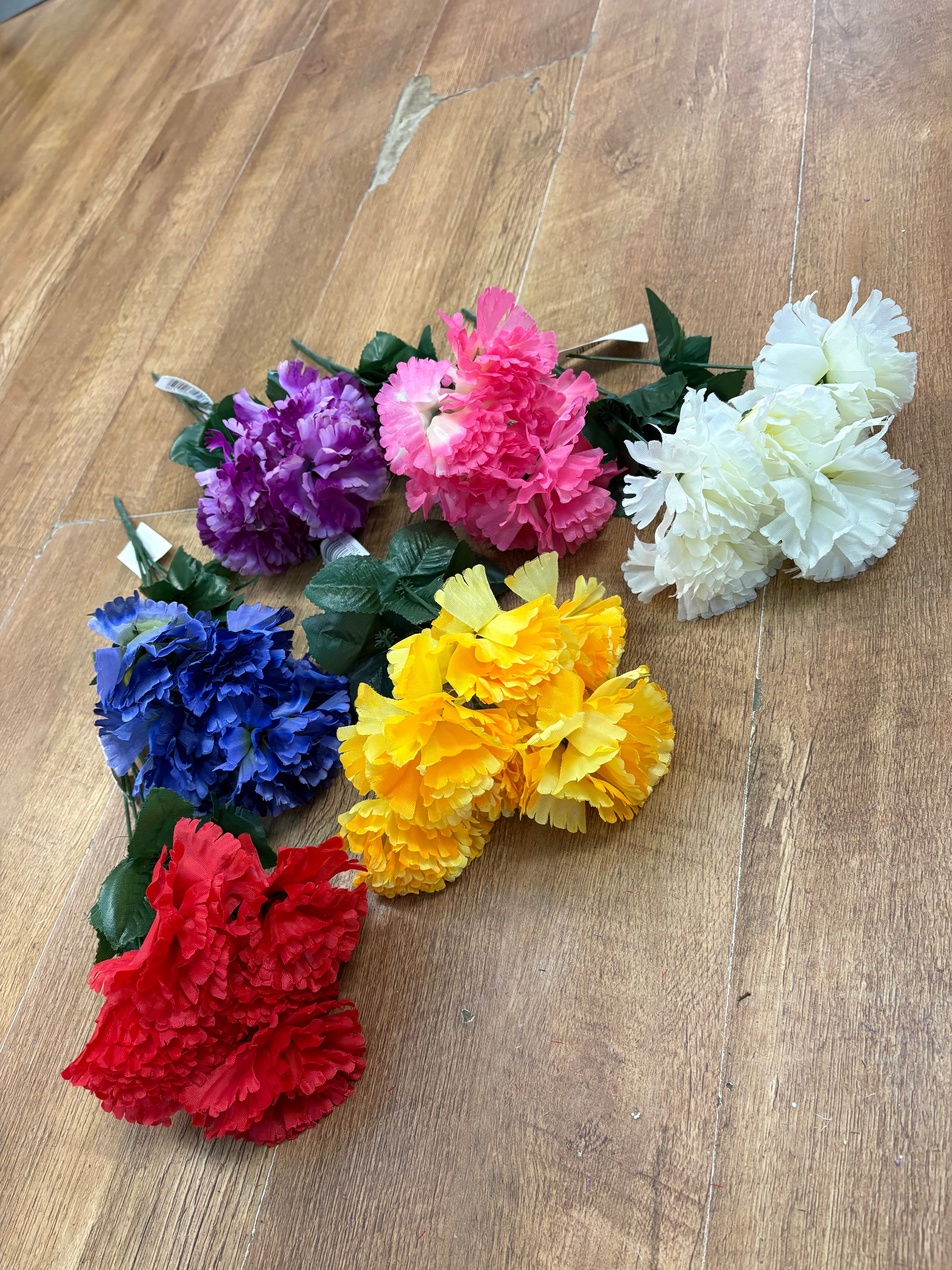 Carnation bunch - 6 colours available