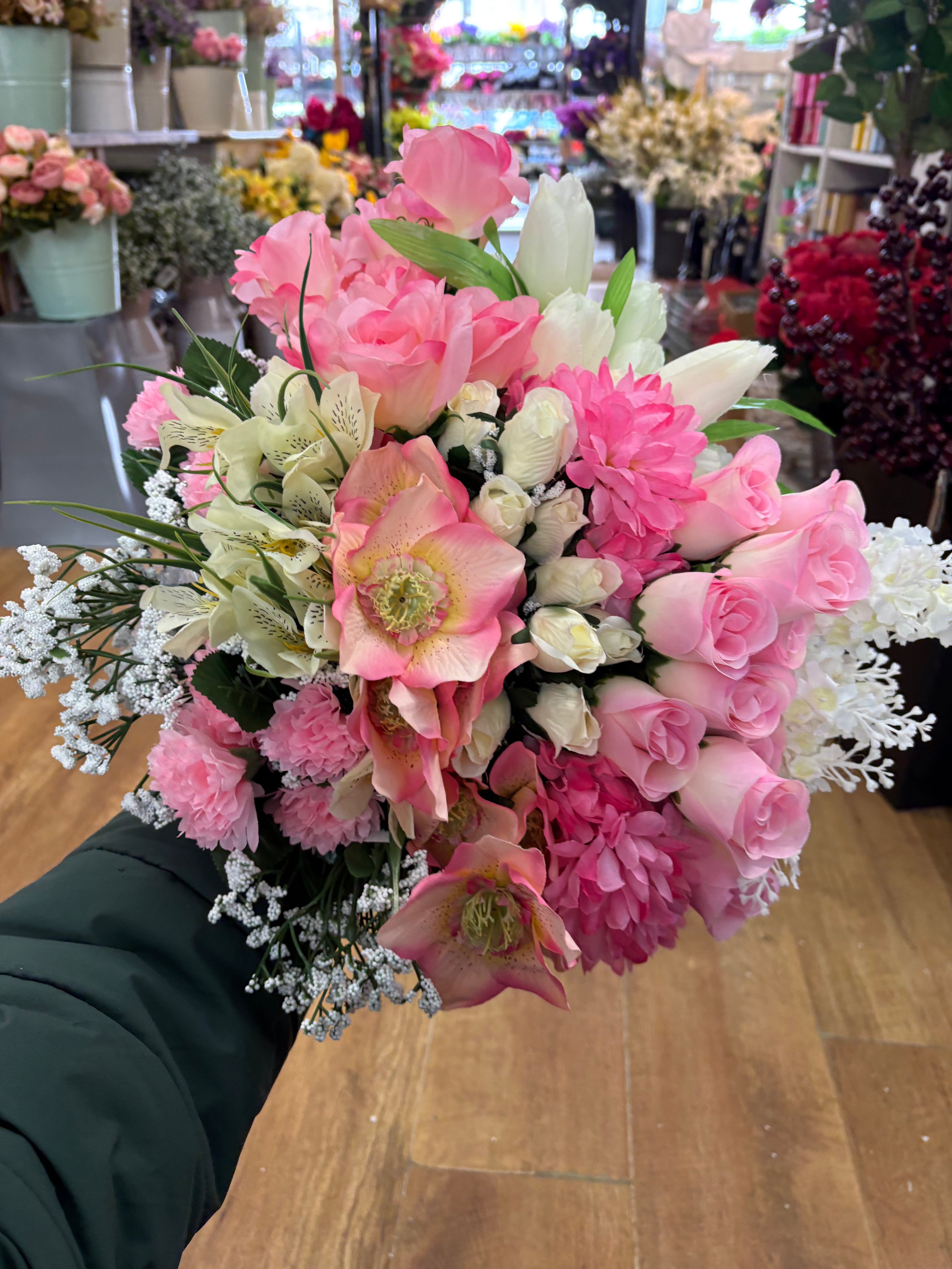 Box 3 - 20 bunches of flowers/foliage