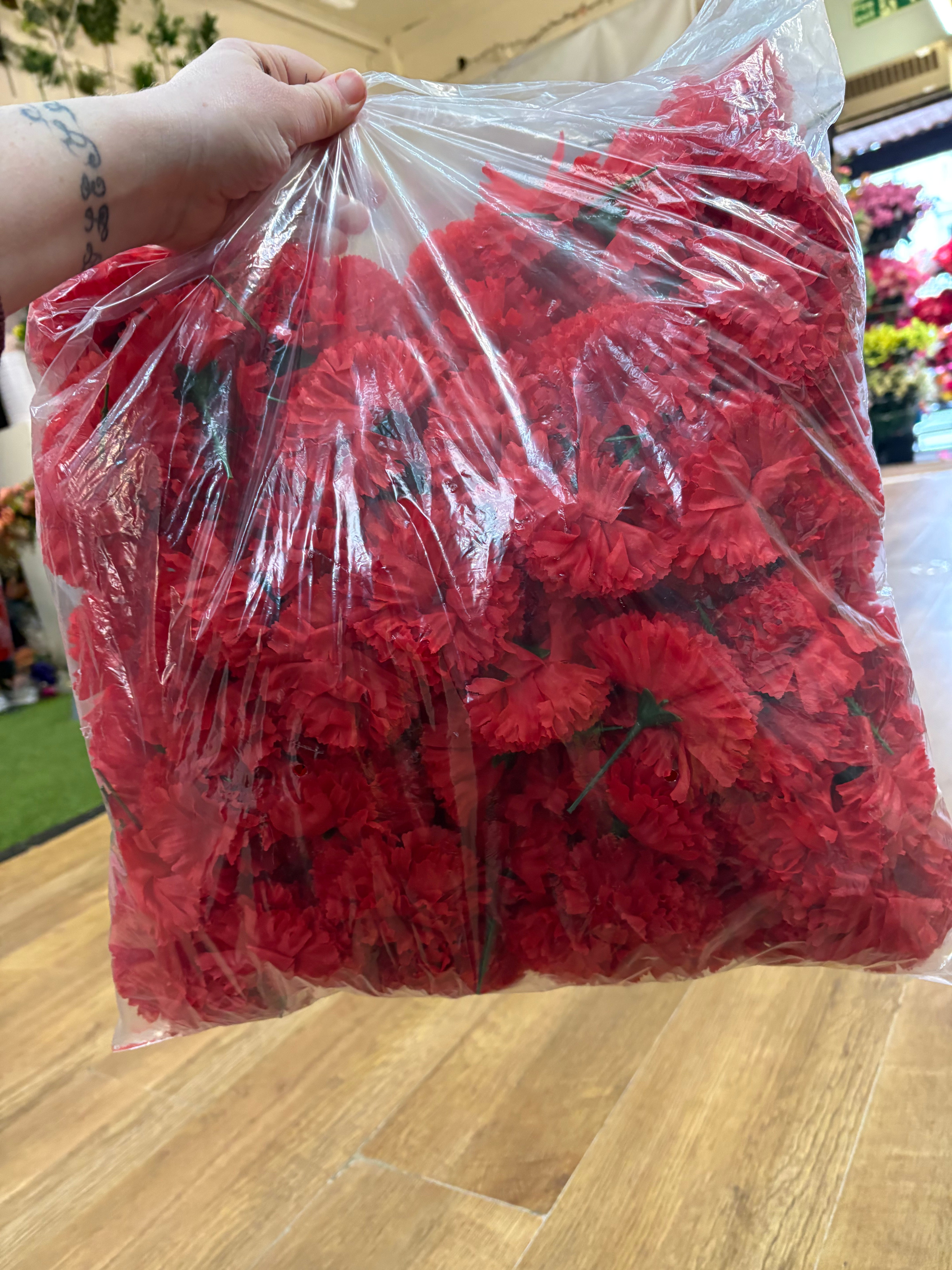 Bag of 144 red carnation picks