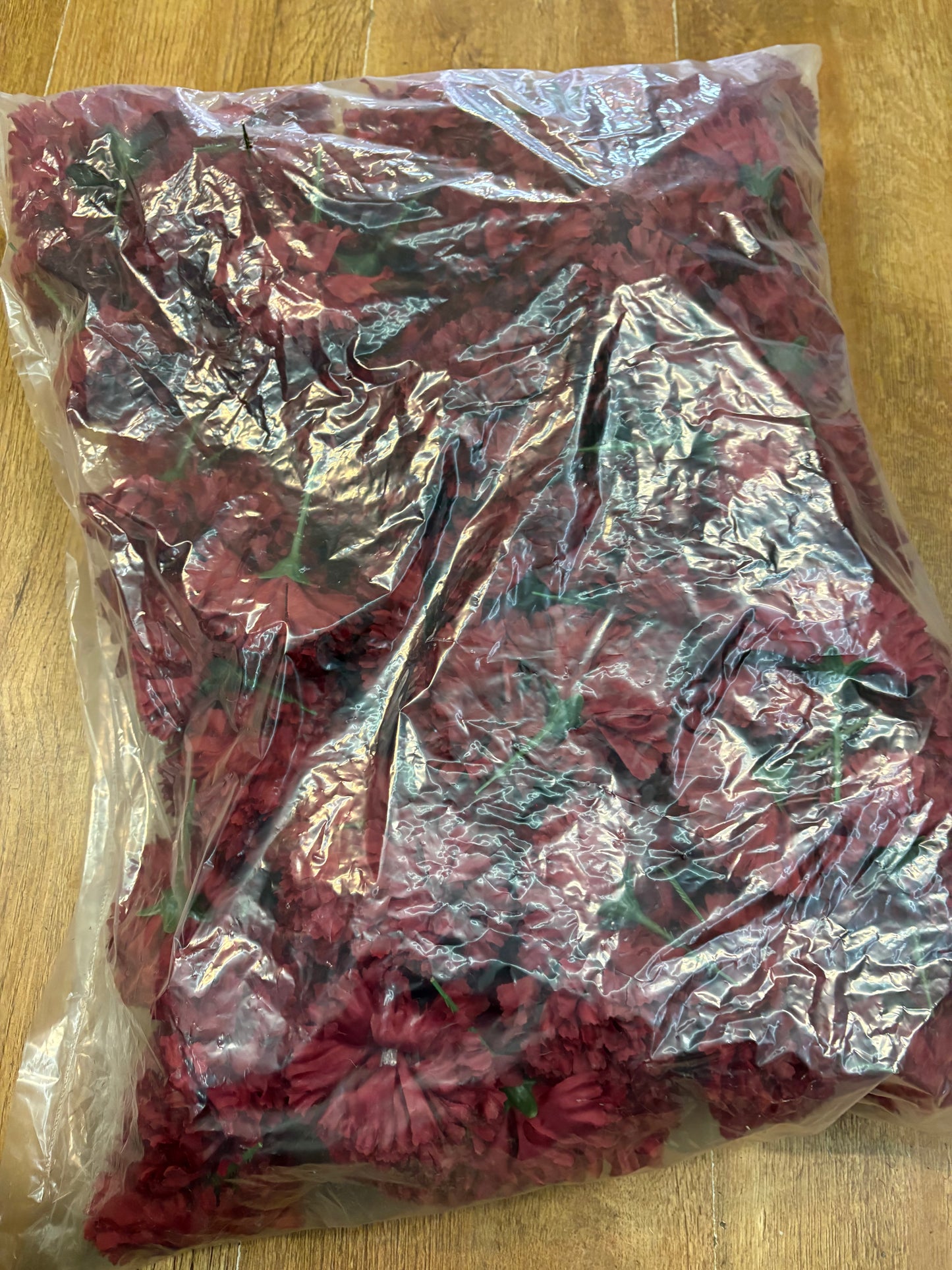 Bag of 144 wine carnation picks