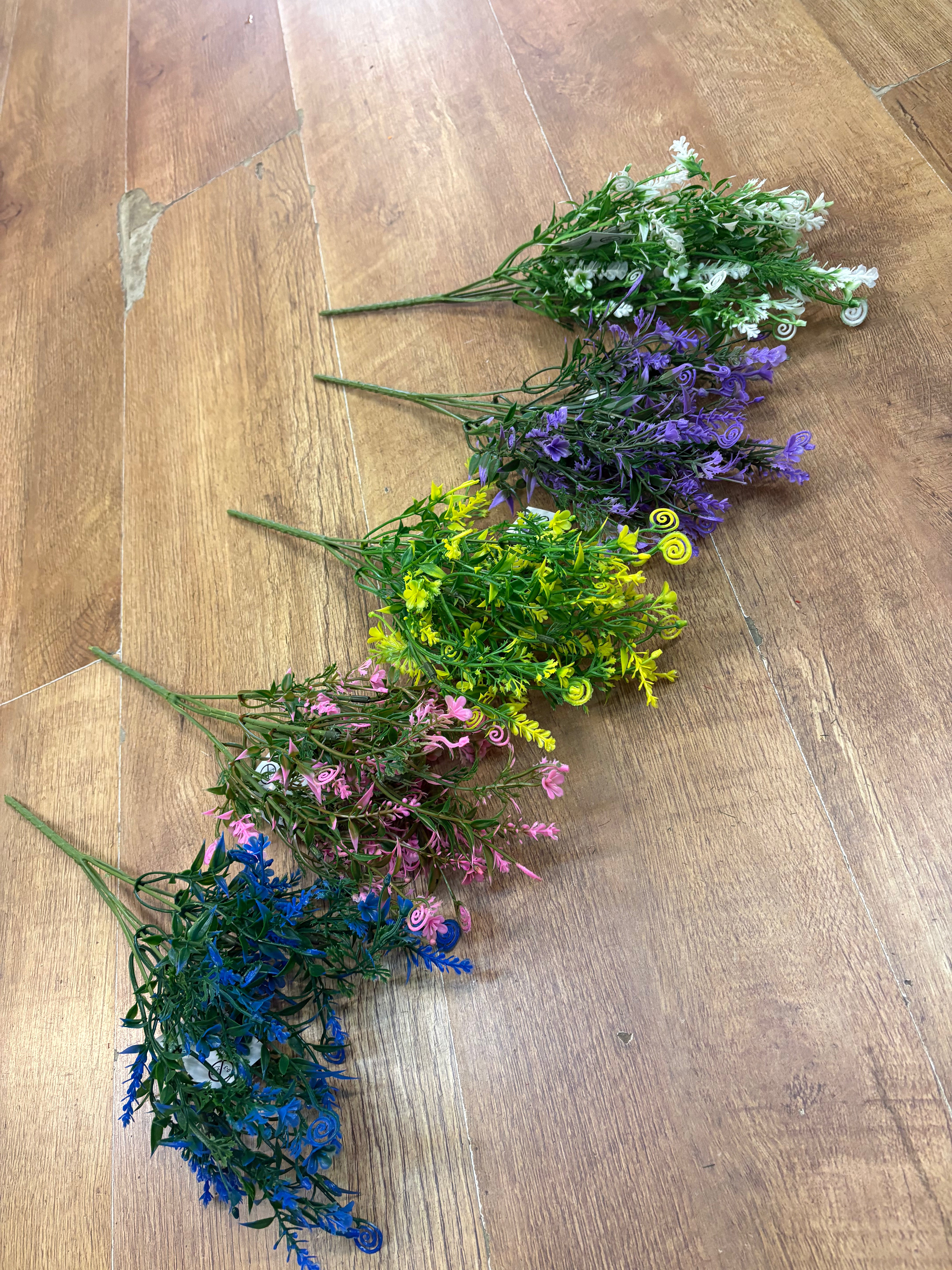 Swirly coloured foliage bunch - 5 colours available