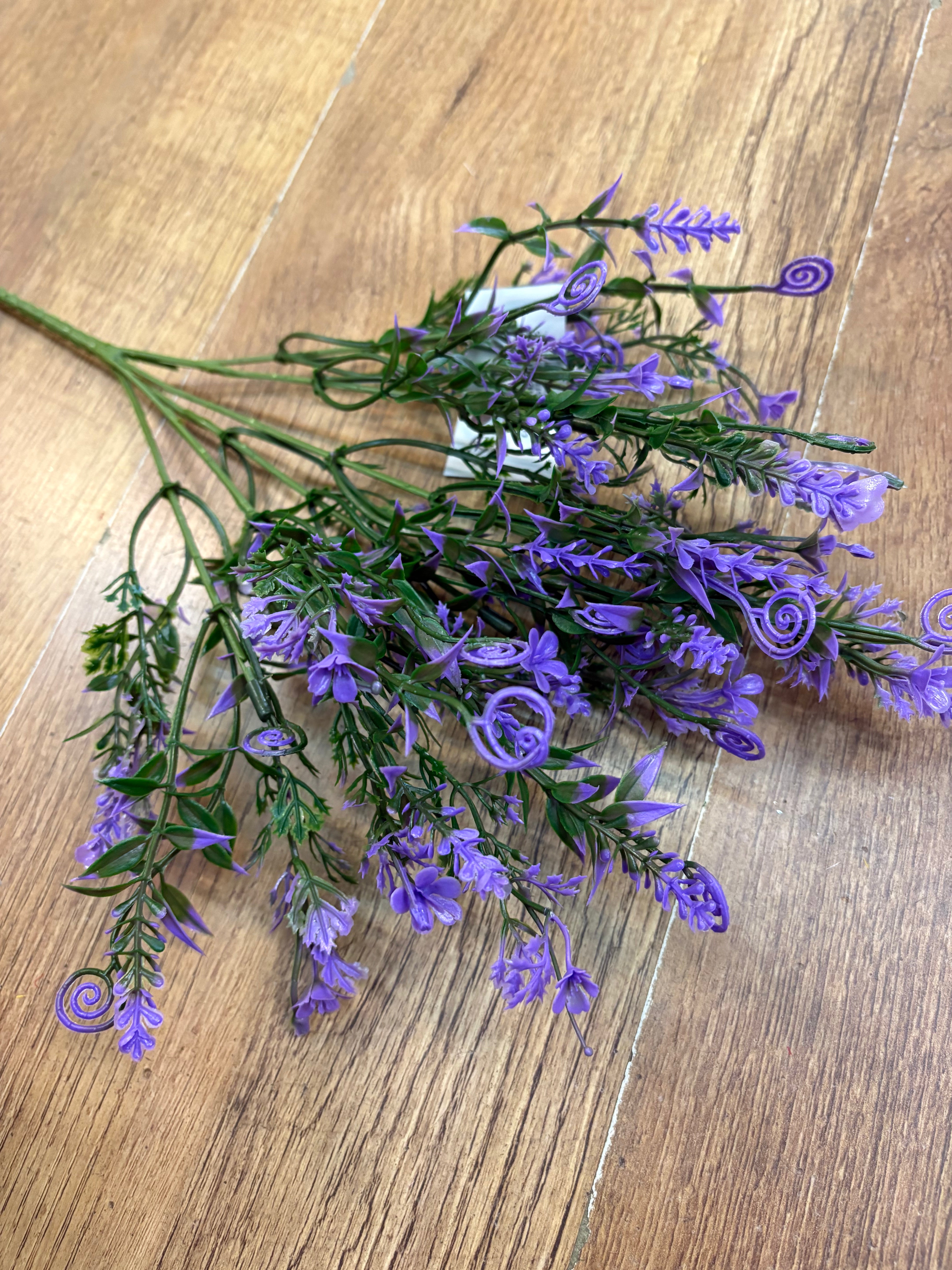 Swirly coloured foliage bunch - 5 colours available
