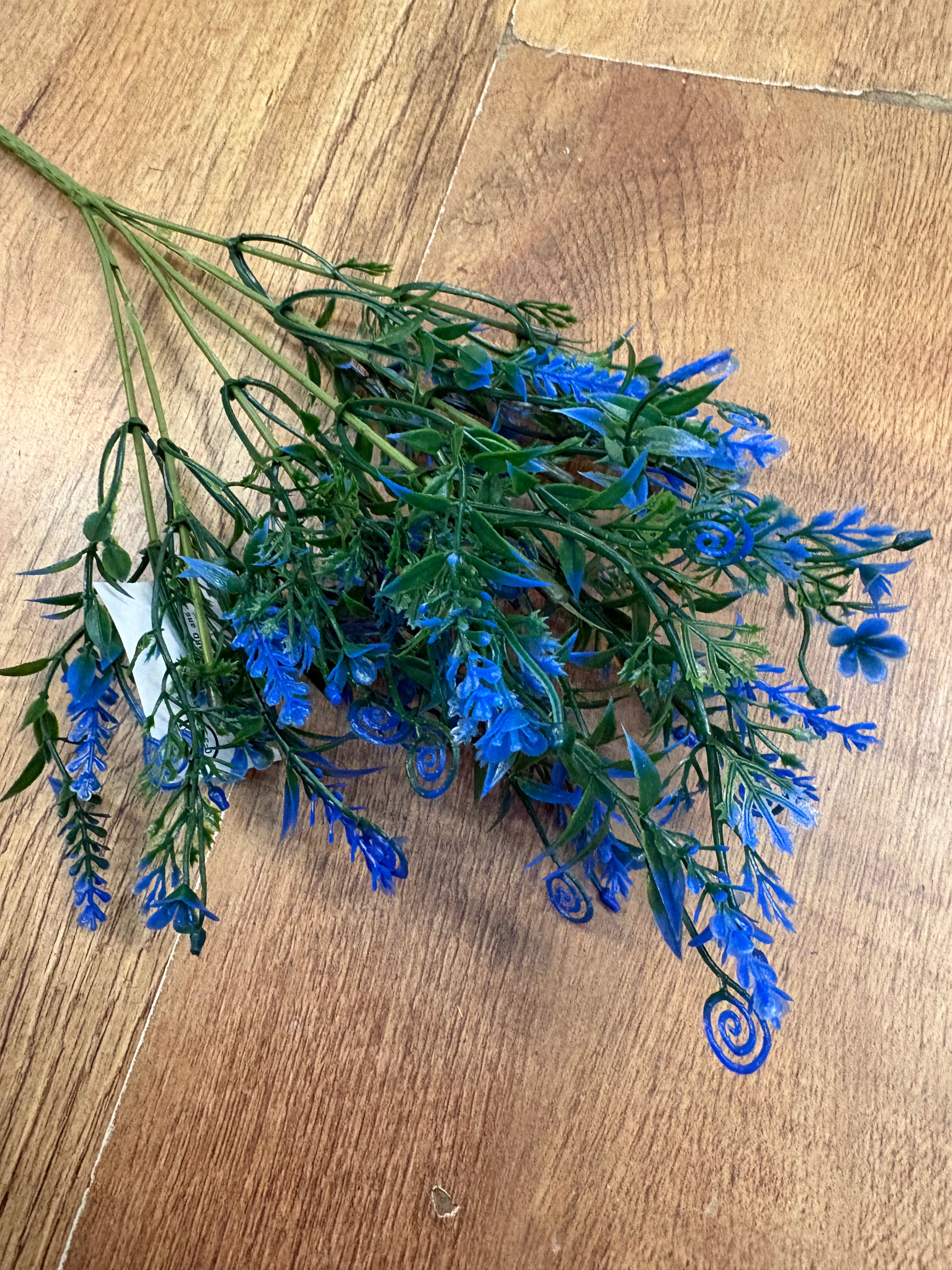 Swirly coloured foliage bunch - 5 colours available