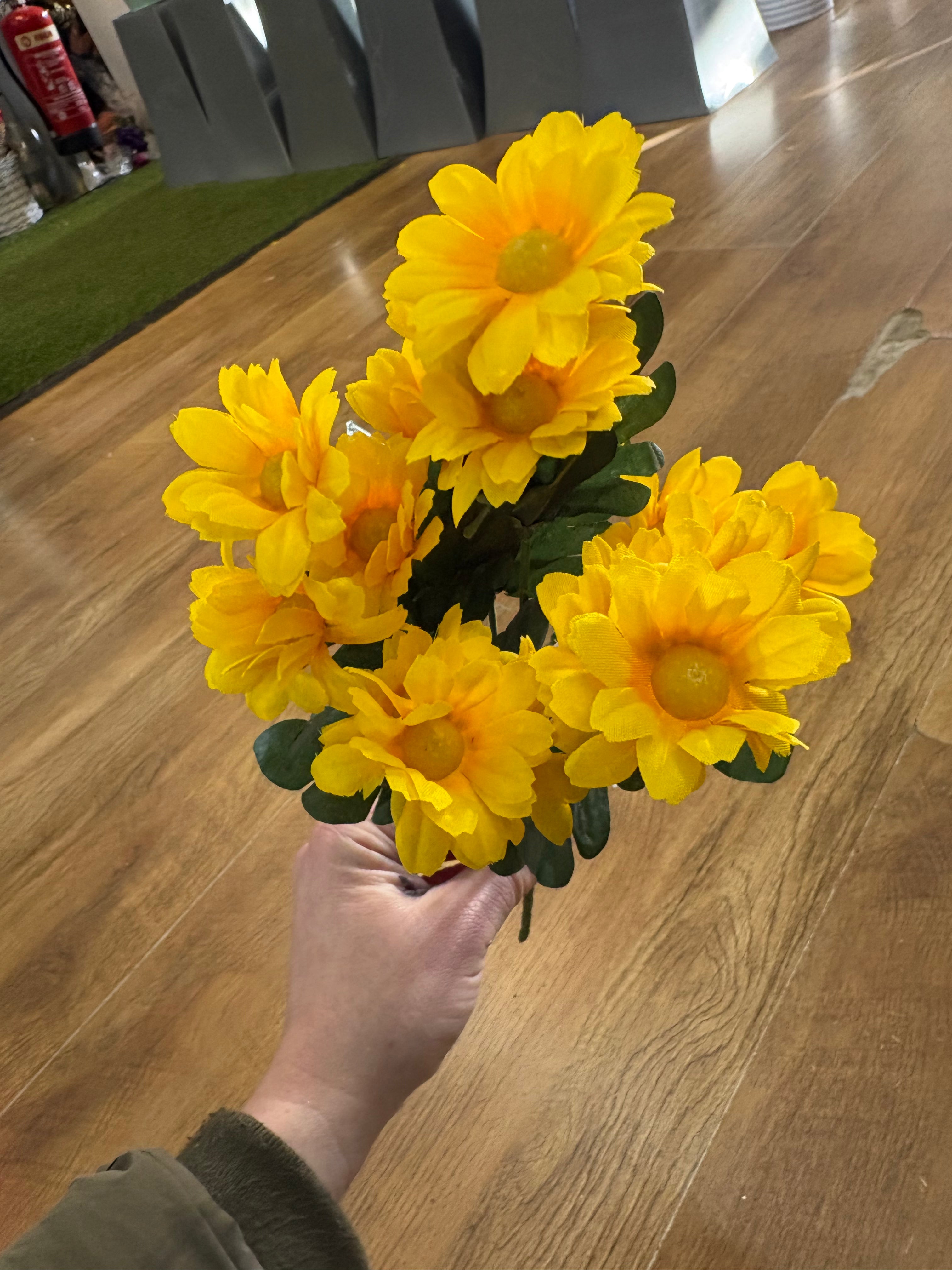 Gerbera daisy bunch - 6 colours available
