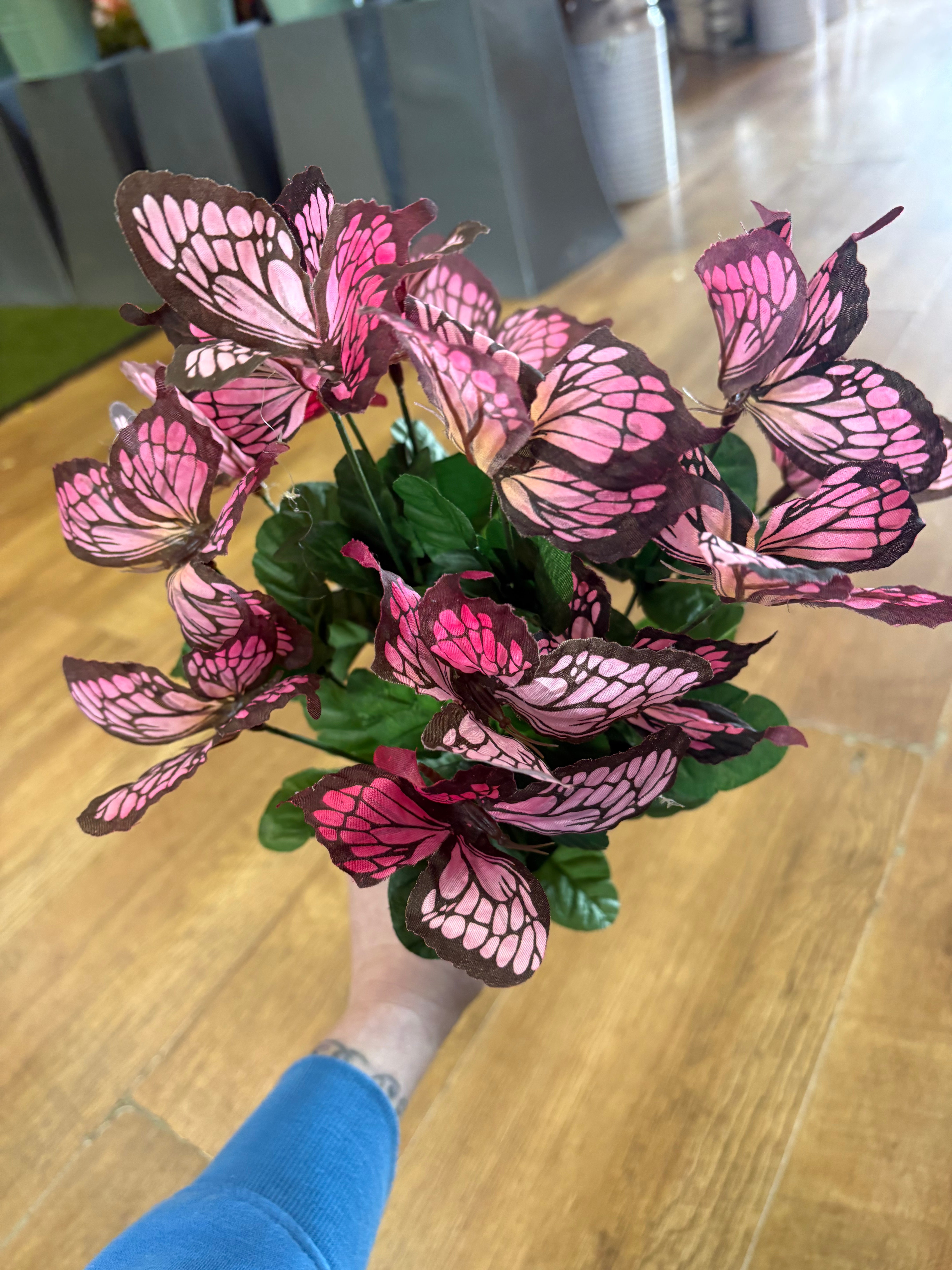 Bundle of 2 big bunches of mixed pink butterflies