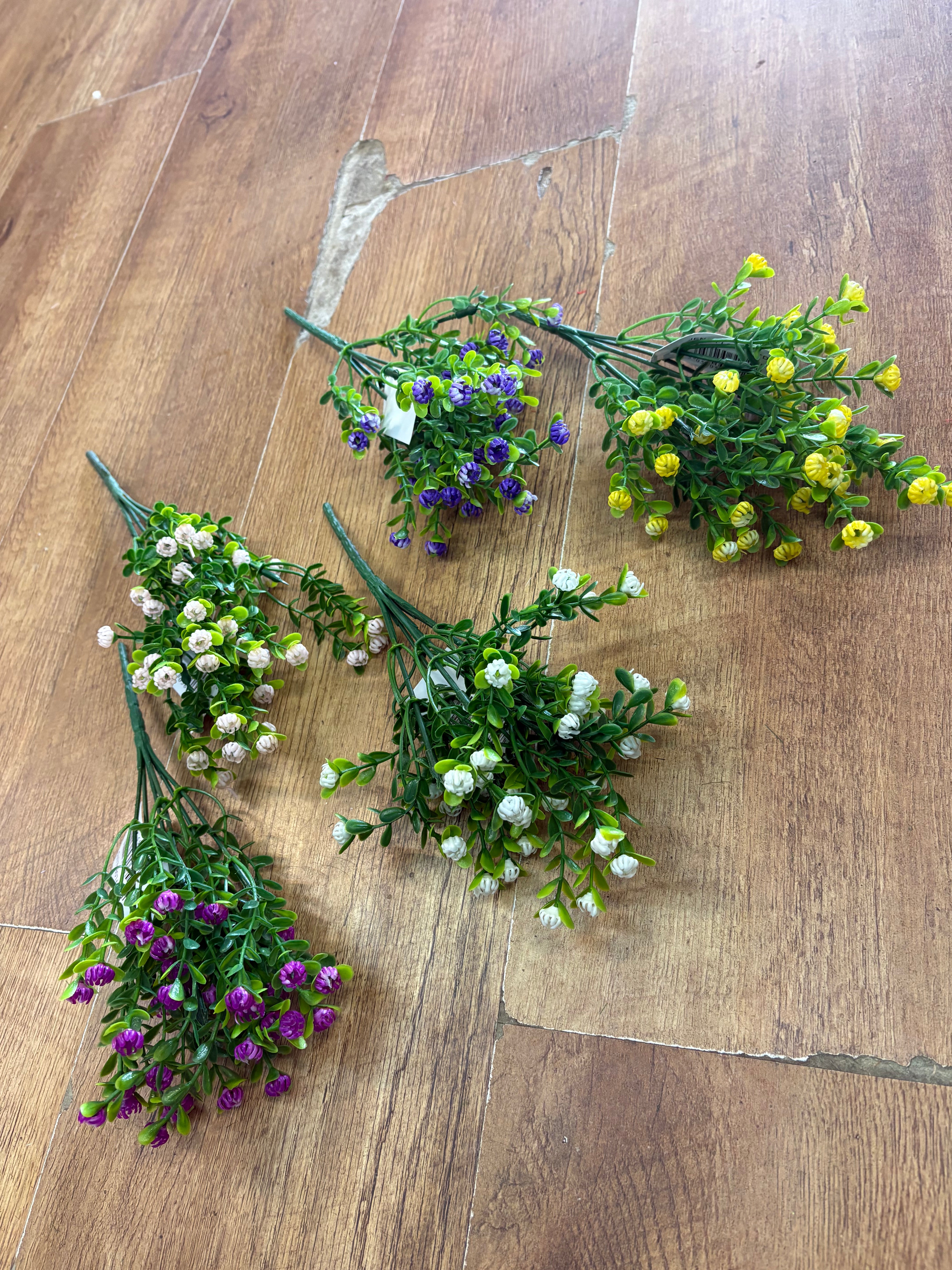 Plastic gypsophila bunch - 5 colours available