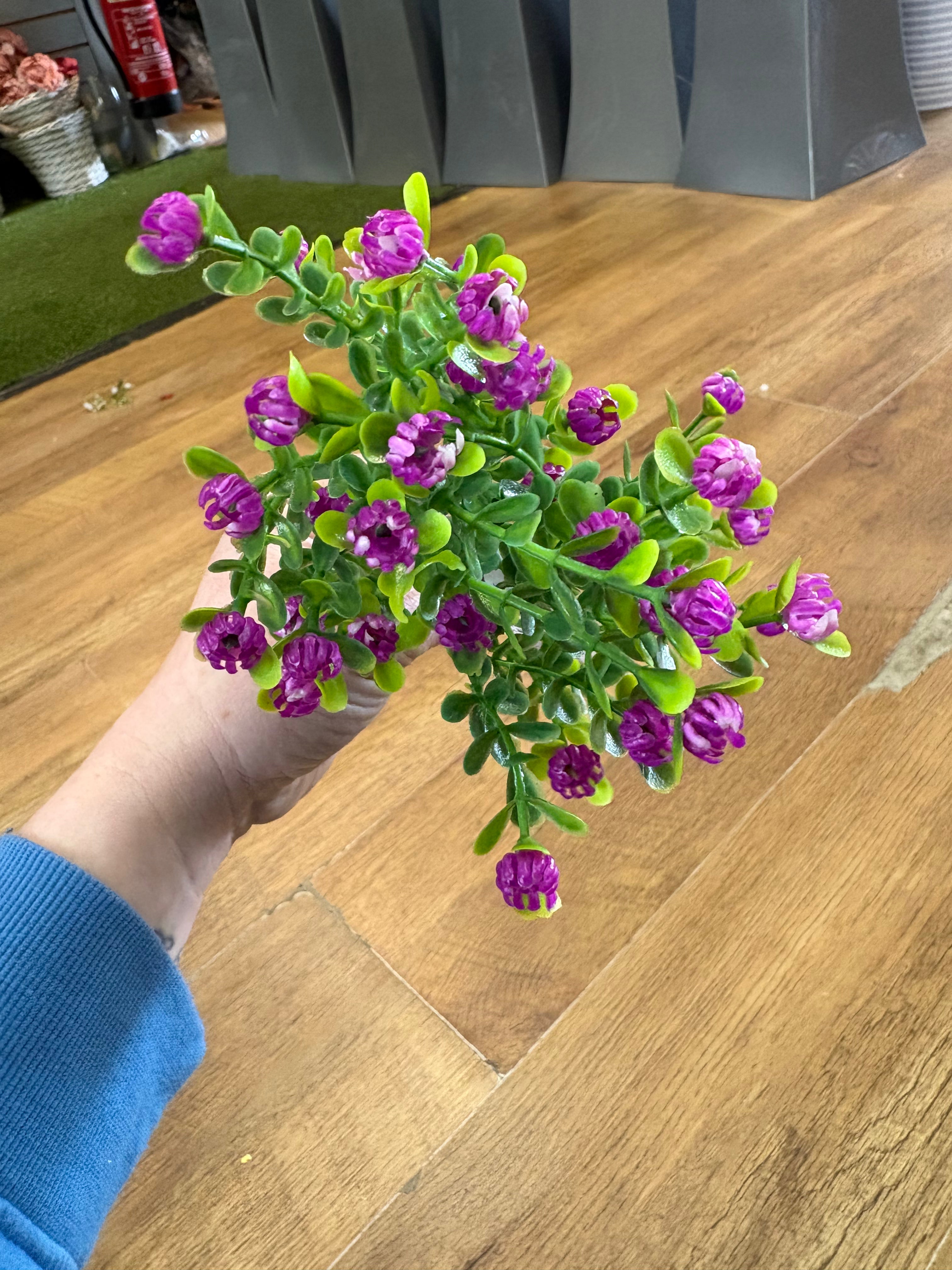 Plastic gypsophila bunch - 5 colours available
