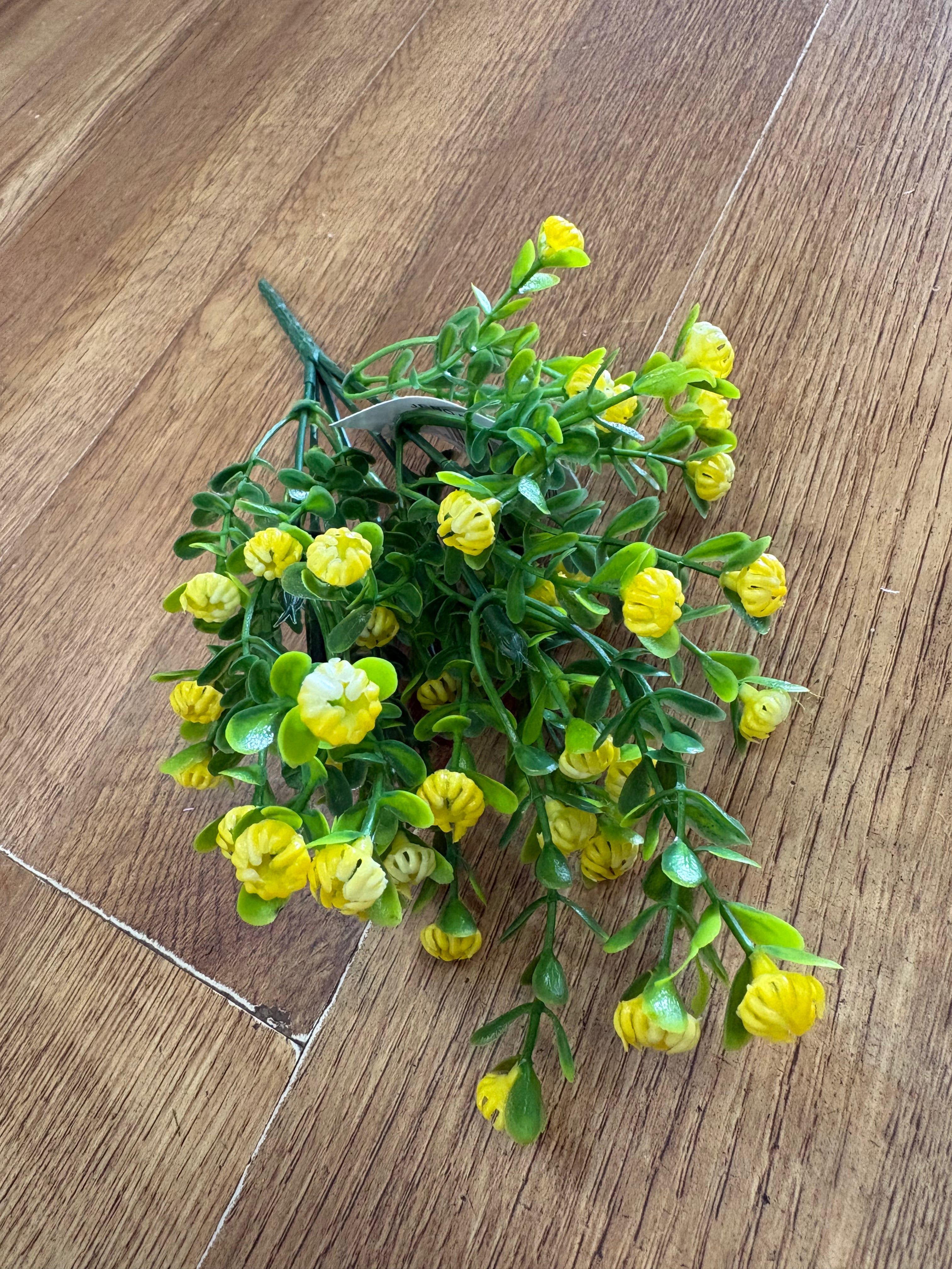 Plastic gypsophila bunch - 5 colours available