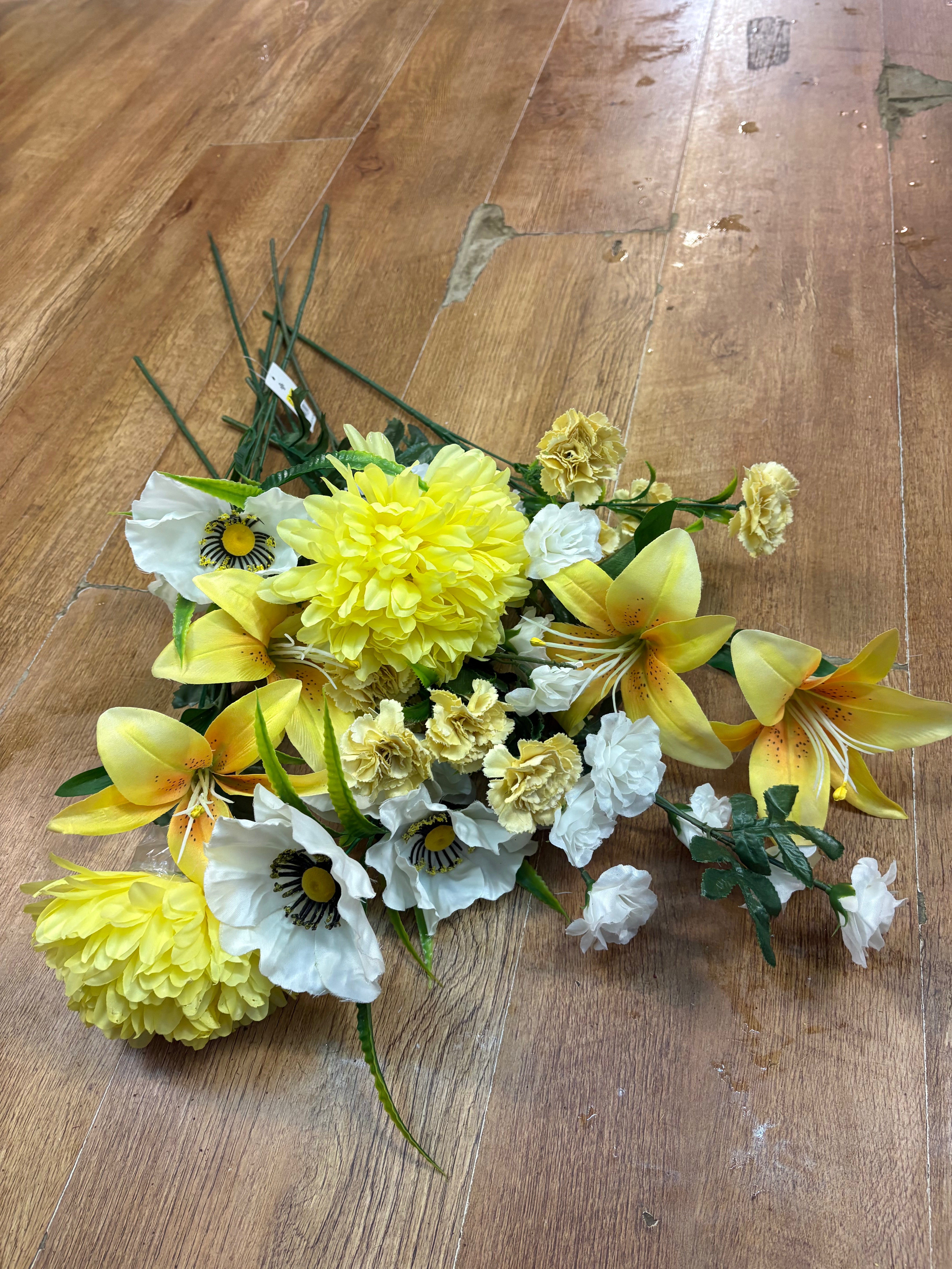 Clearance long stem 8 - 10 mixed stems