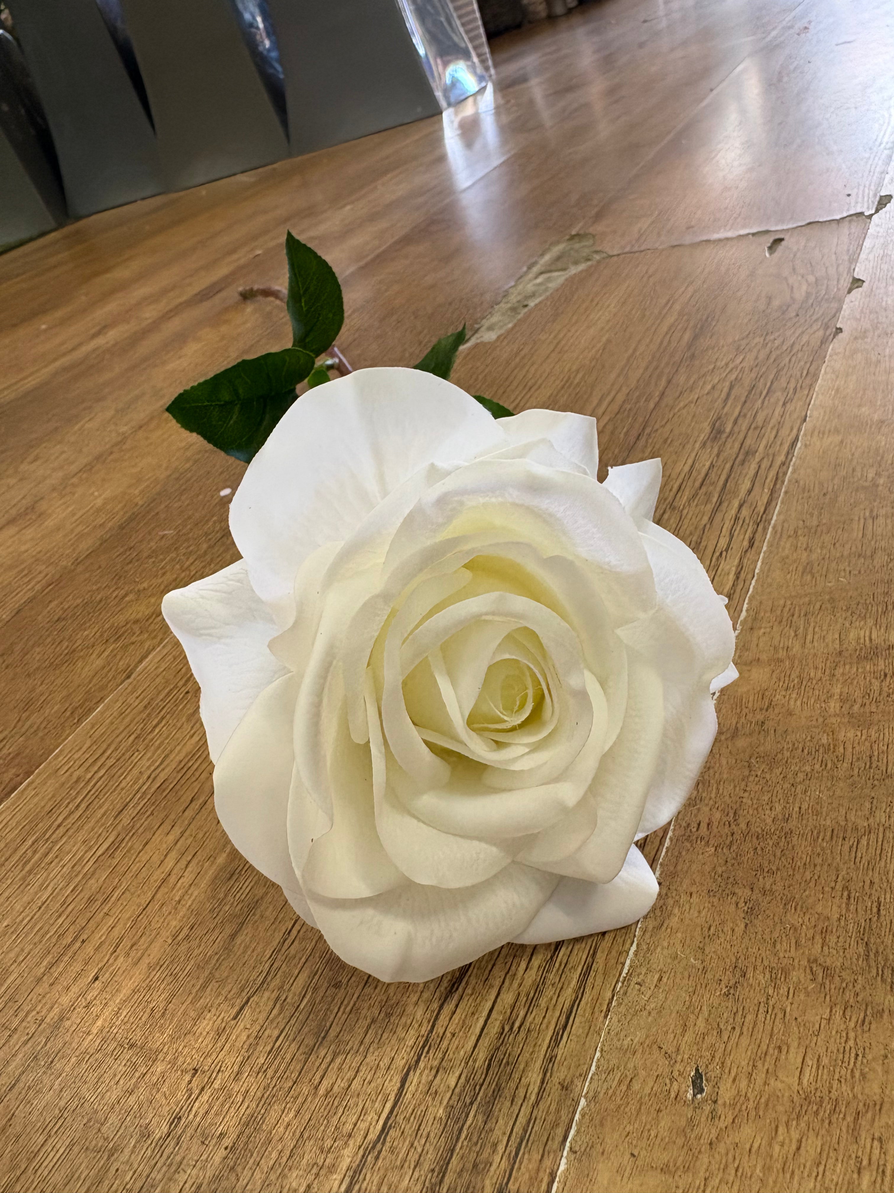 Cream real touch superior single rose