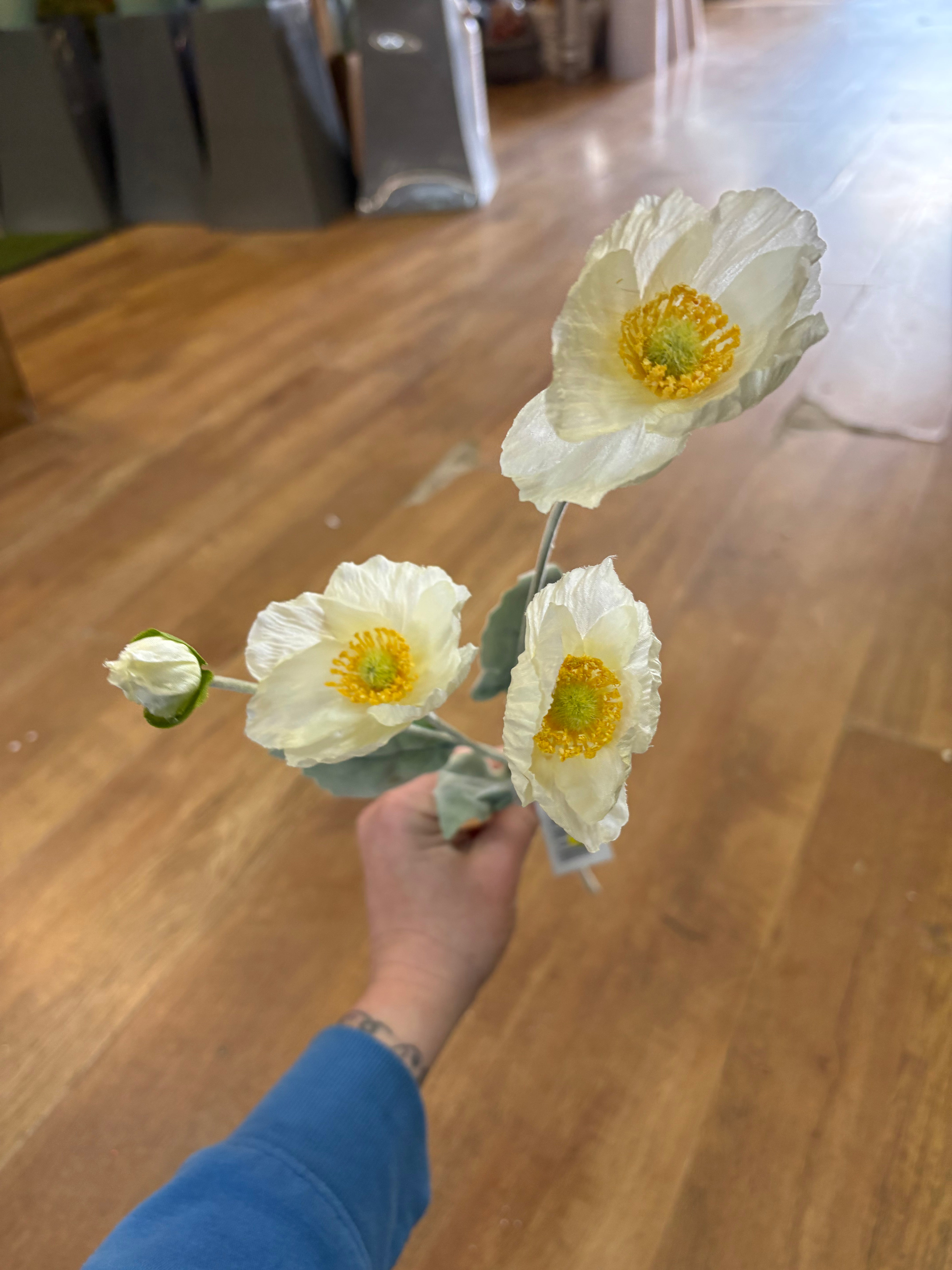 Long stem cream mila poppy spray