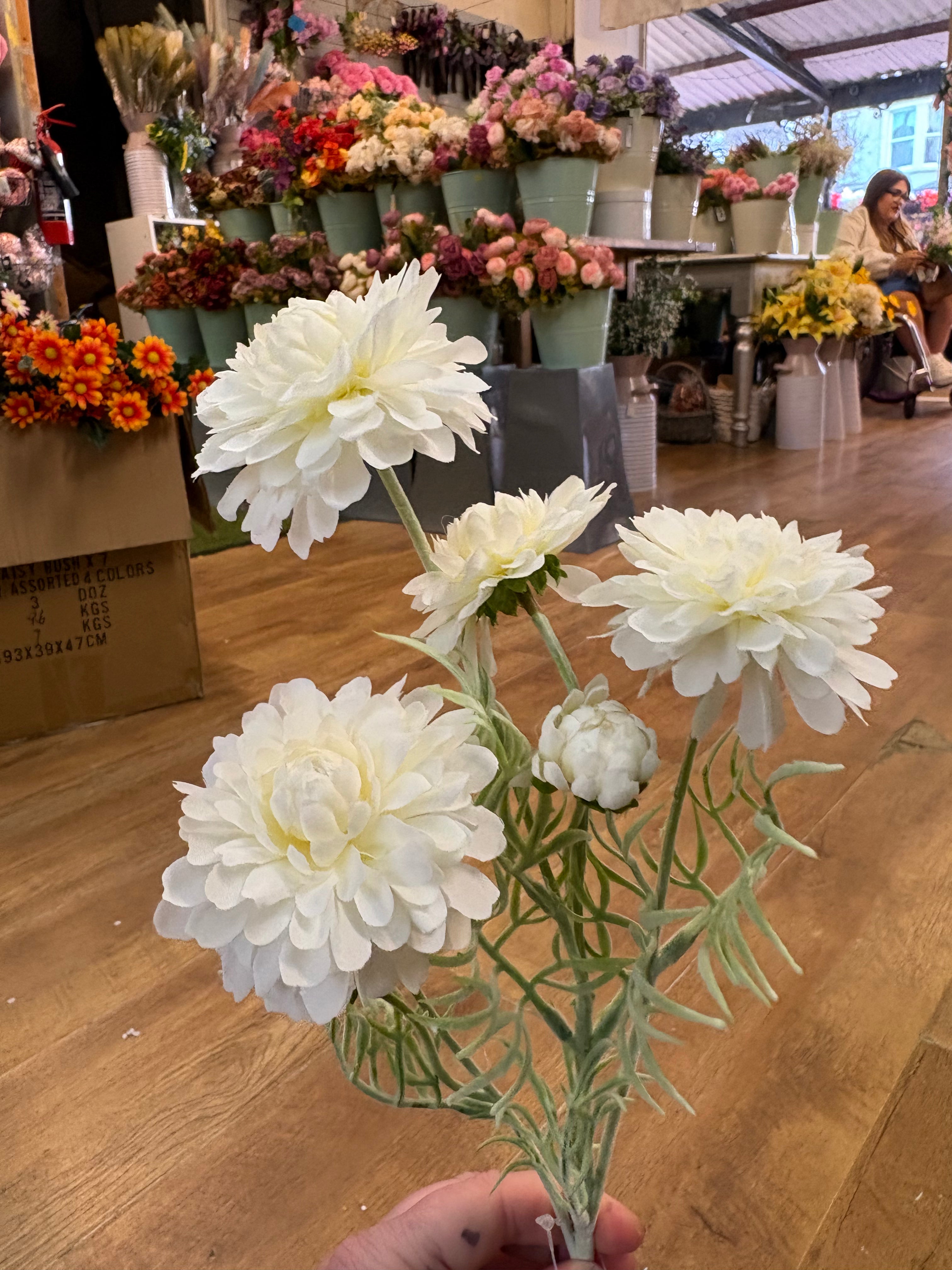 Long stem cream melody spray