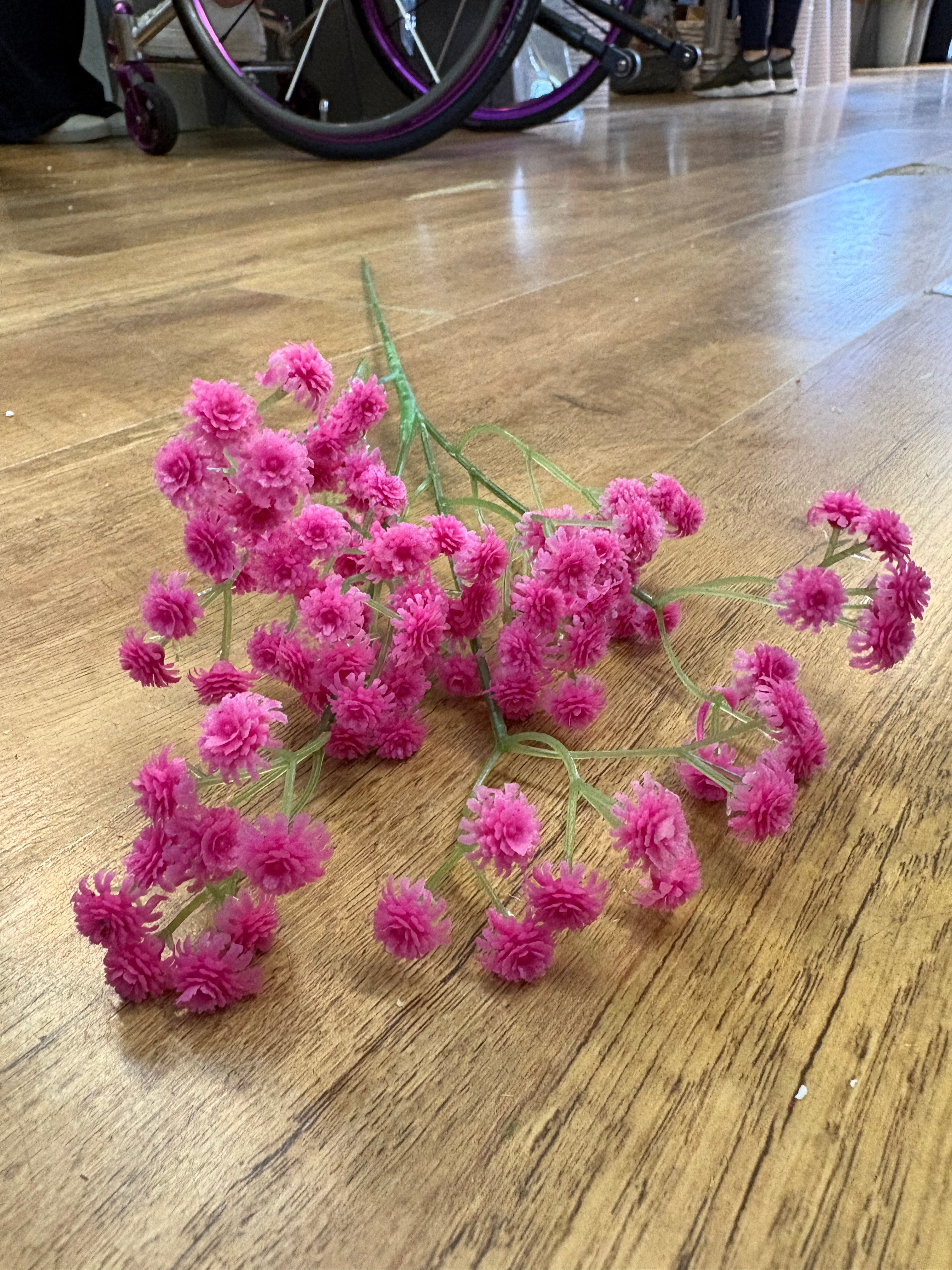 Long stem Hot pink fluffy gypsophila spray
