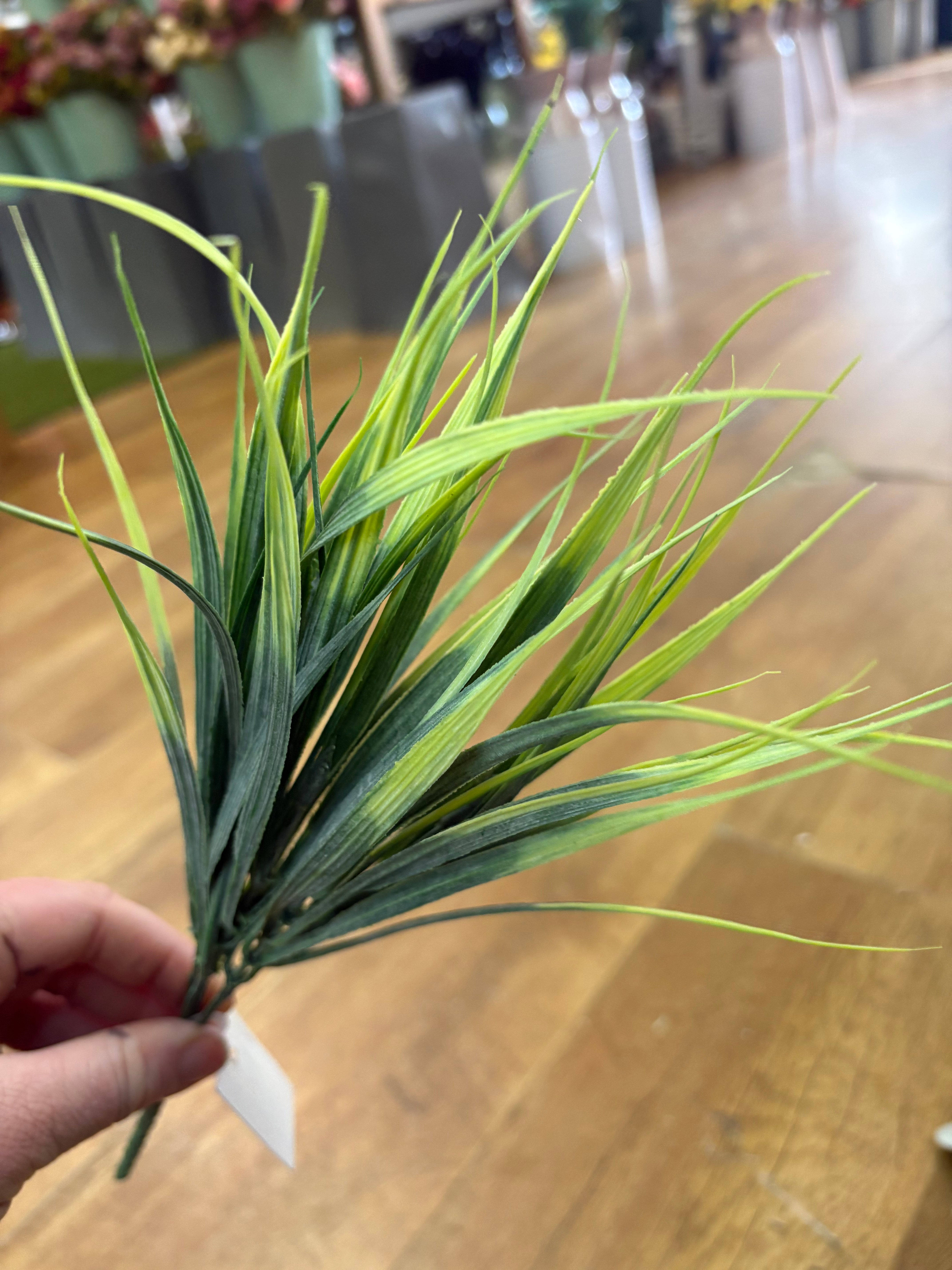 Two tone grass bunch