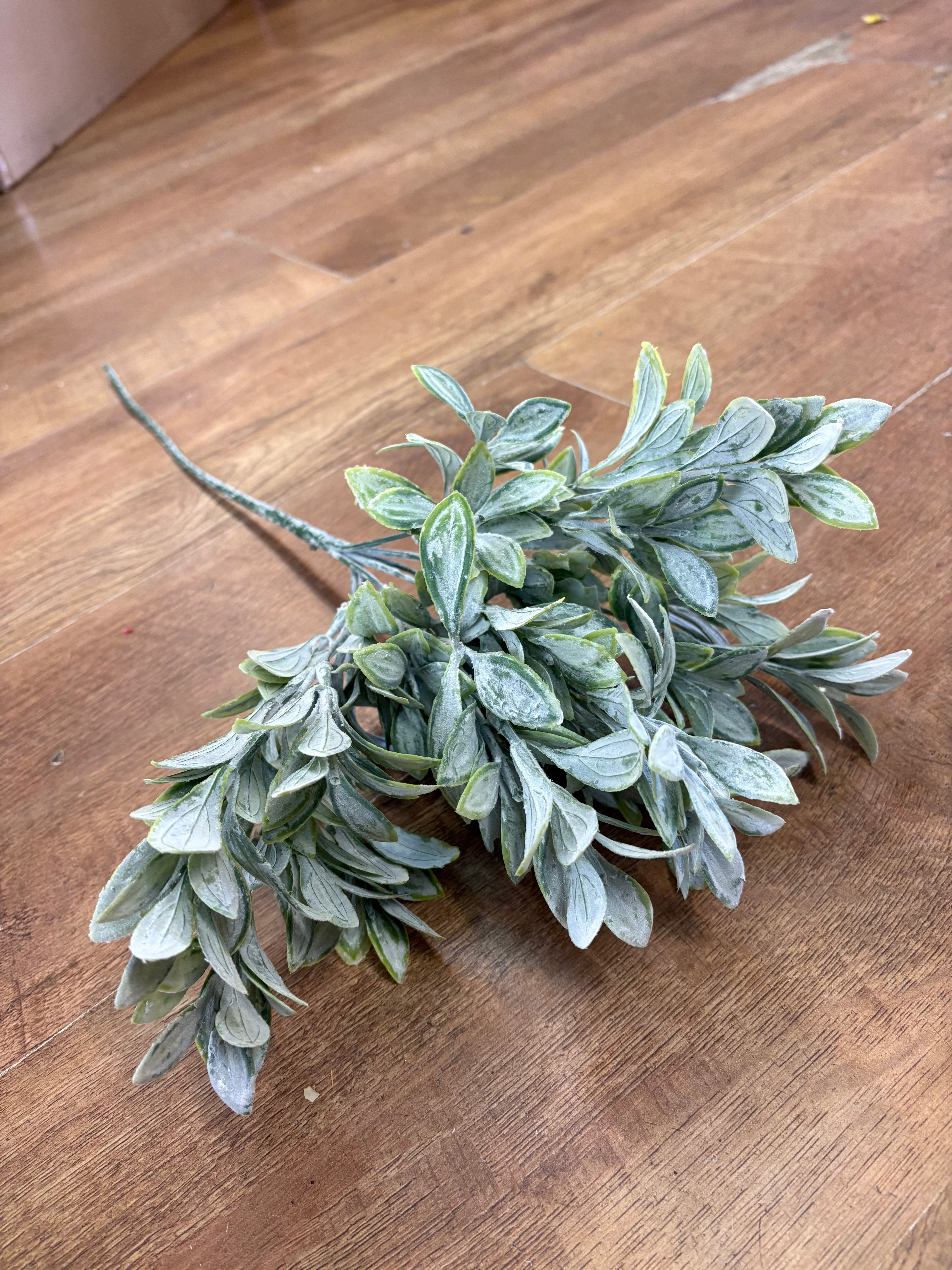 Long stem natural green flocked leaf bunch