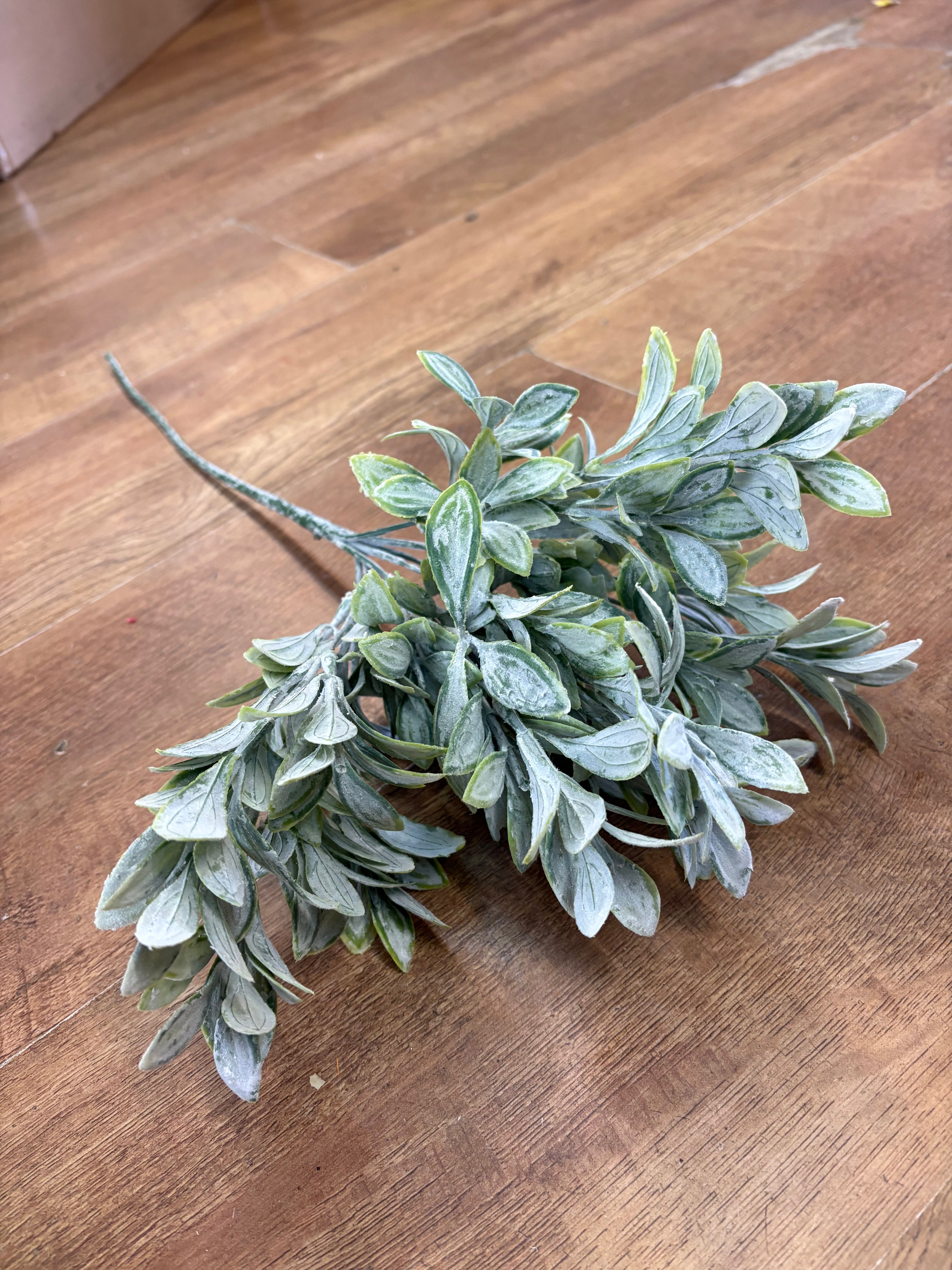 Long stem natural green flocked leaf bunch