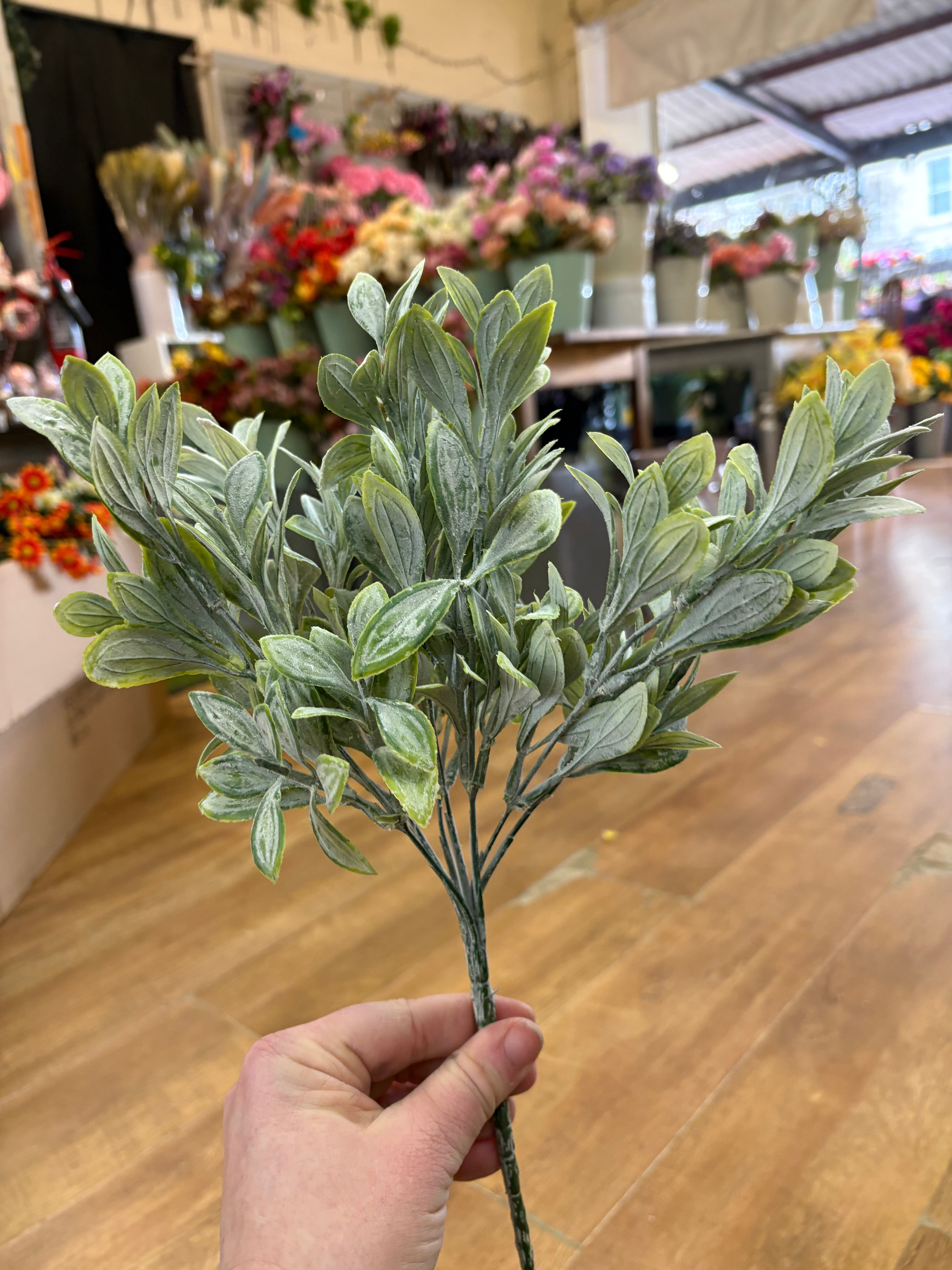 Long stem natural green flocked leaf bunch