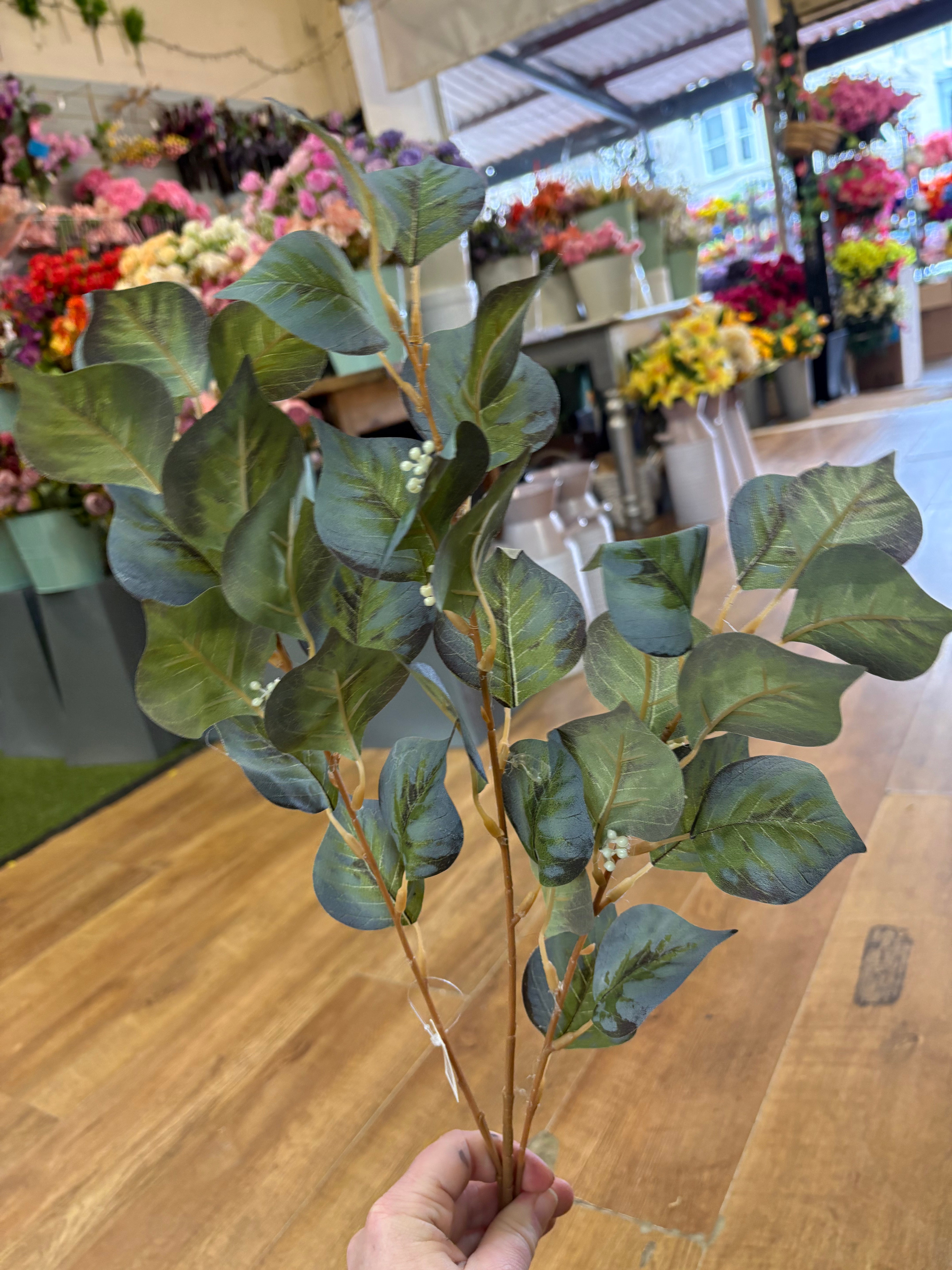 Long stem Noah leaf spray
