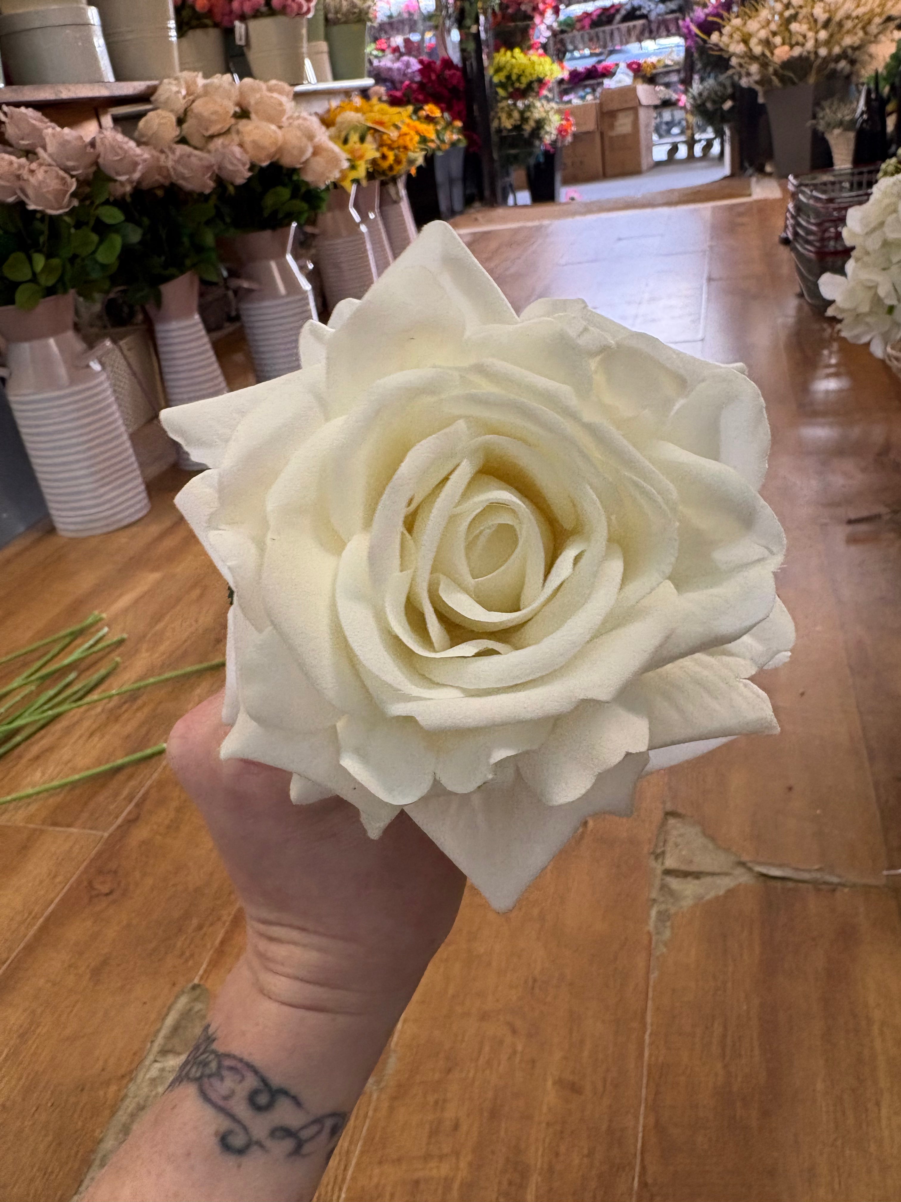 Long stem ivory velvet rose