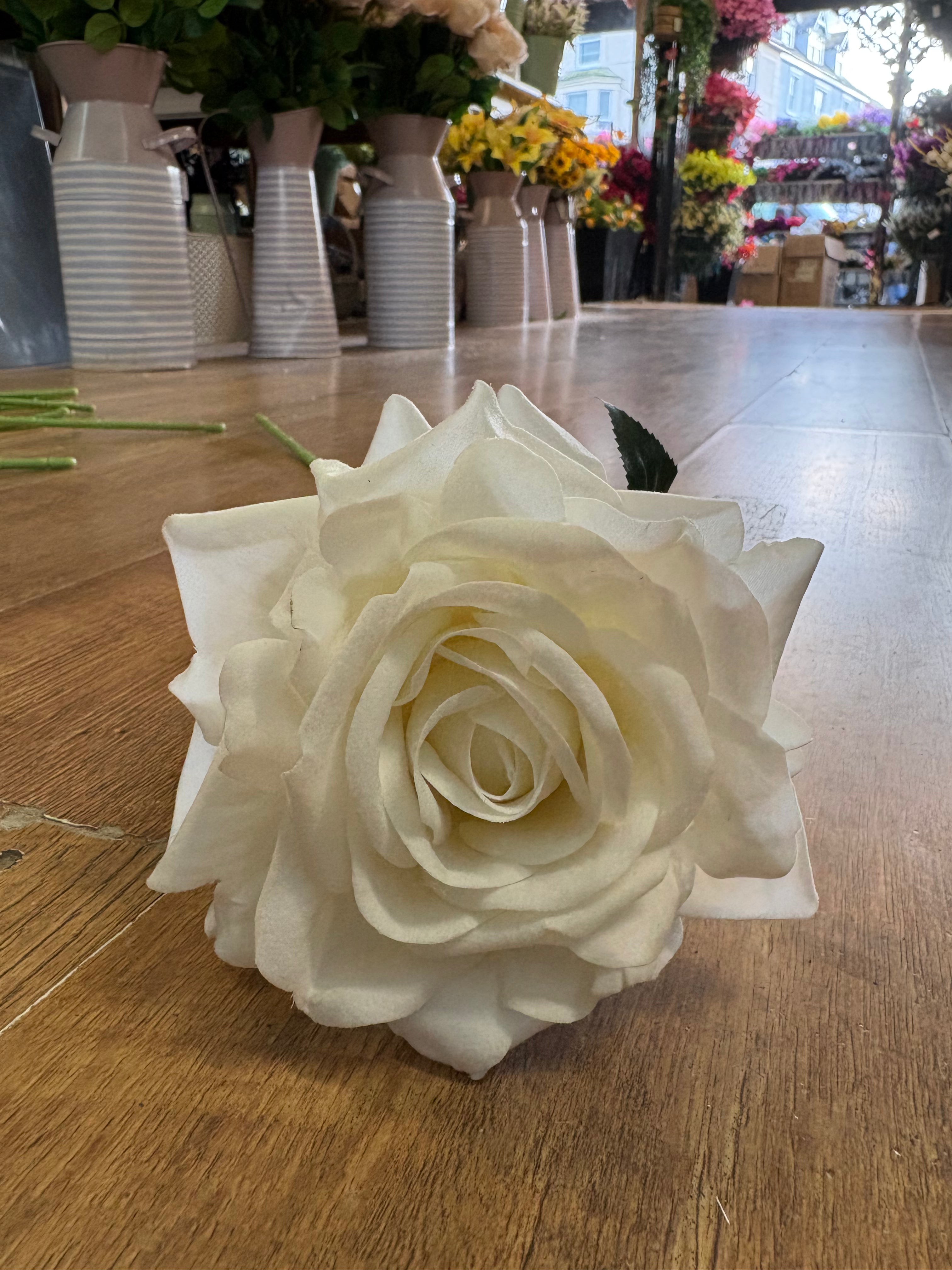 Long stem ivory velvet rose