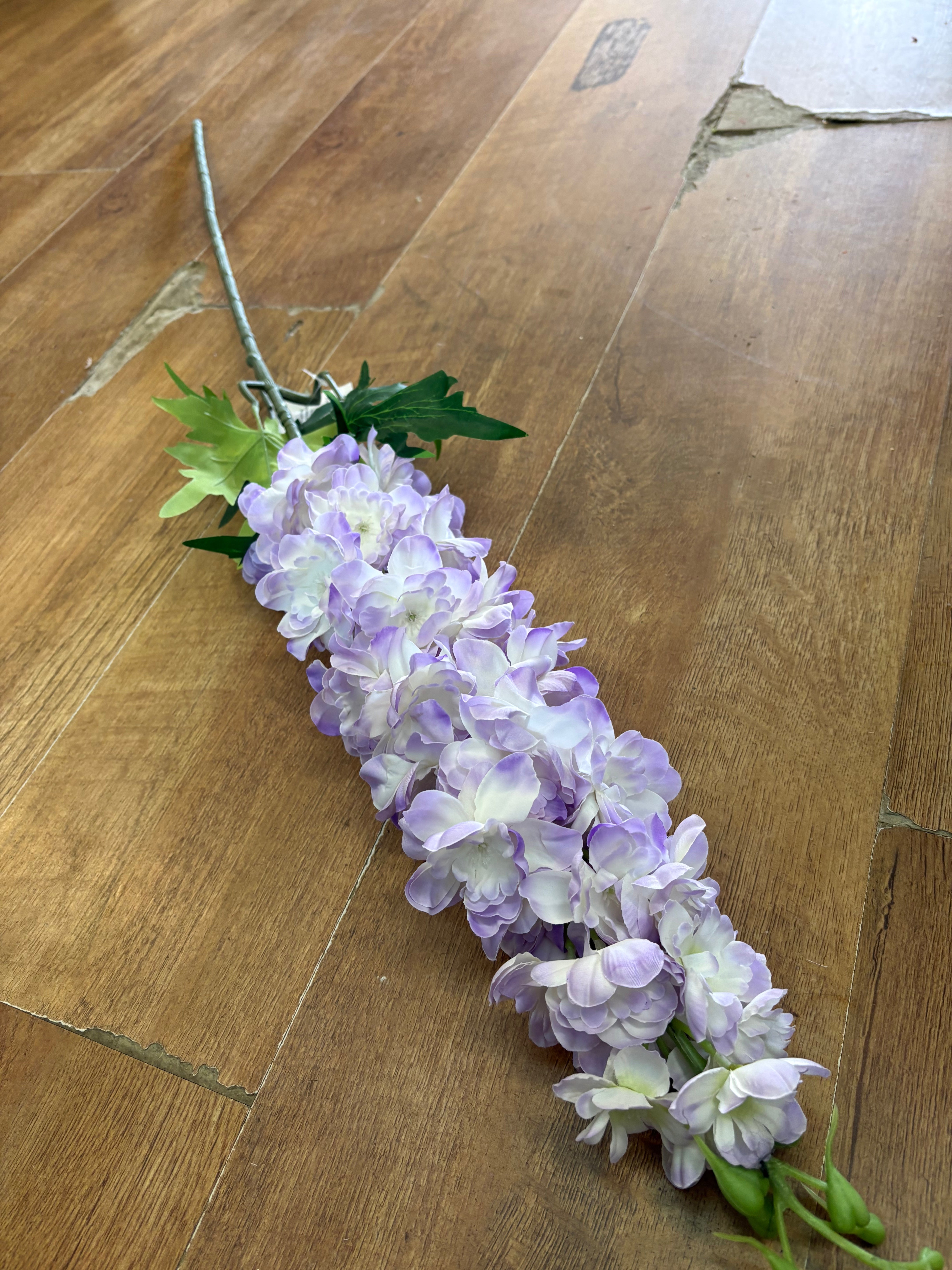 110cm tall lilac and white large delphinium stem