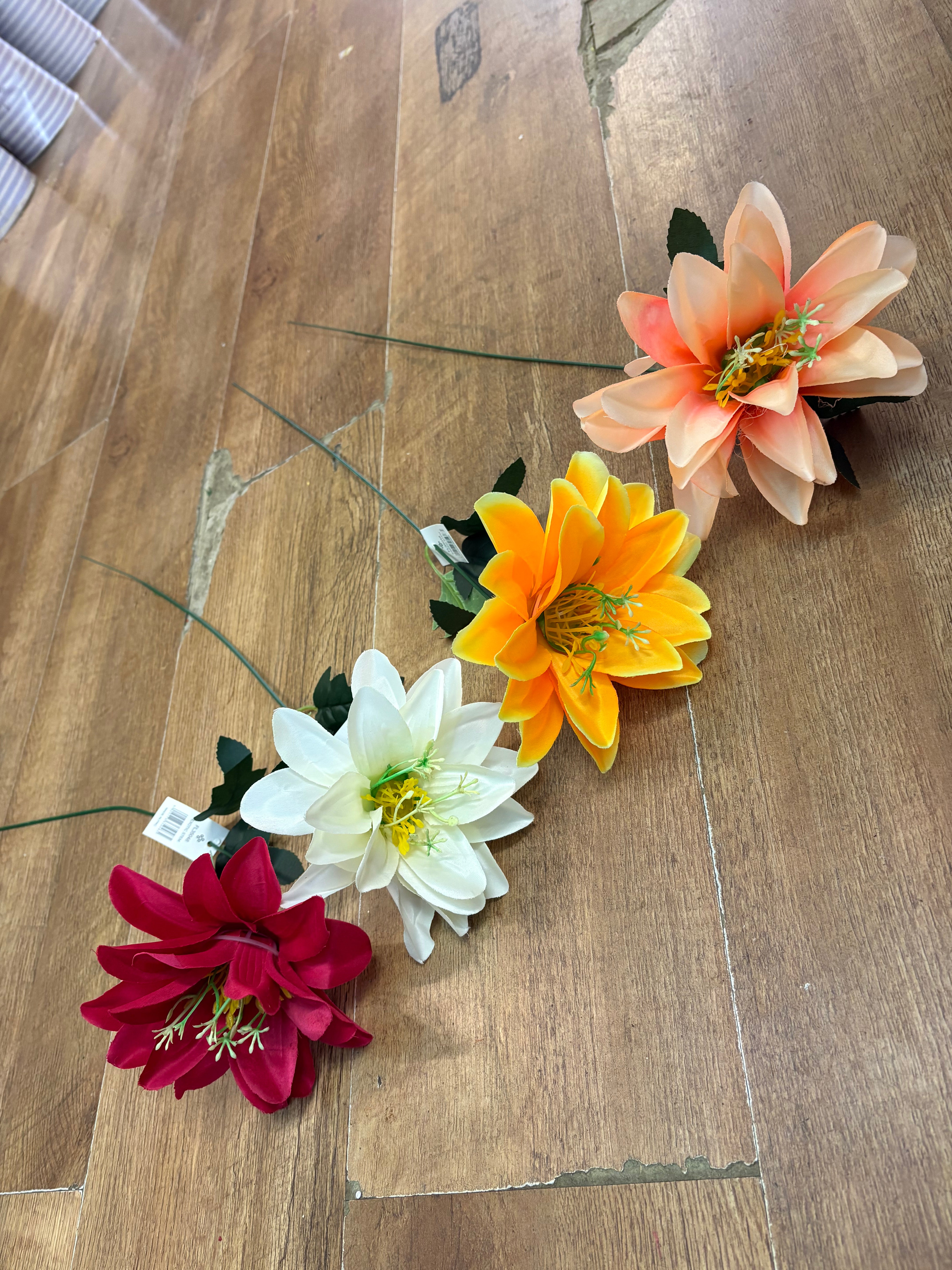Single exotic stem - 4 colours available