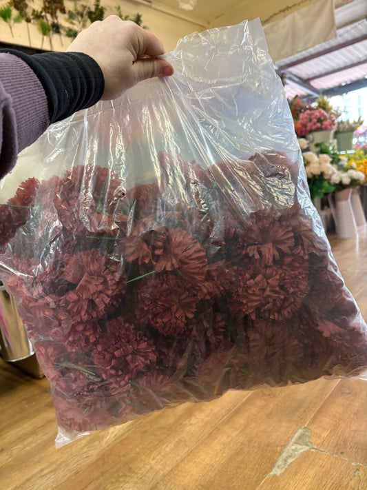 Bag of 144 brown carnation picks