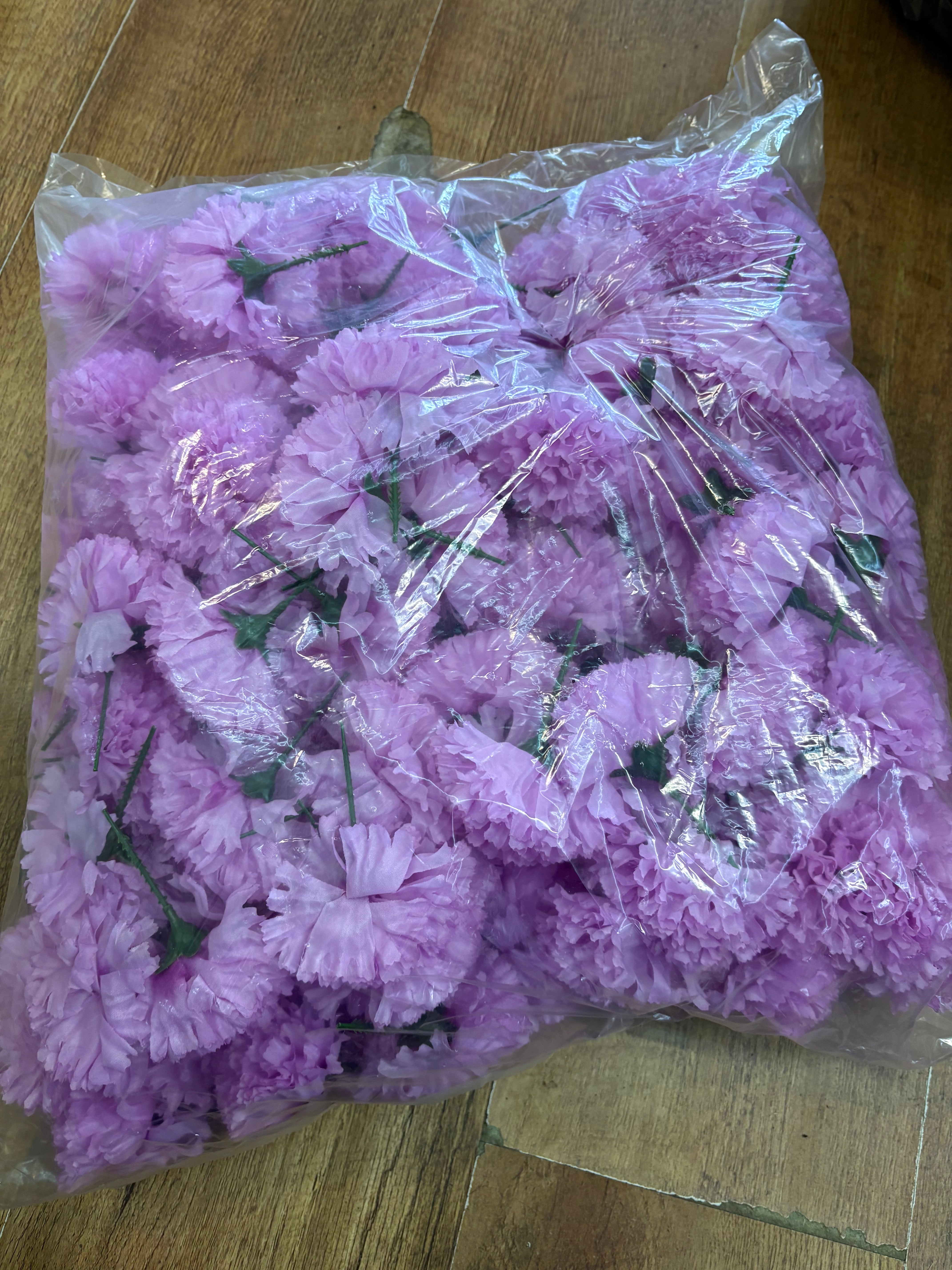 Bag of 144 pale raspberry carnation picks