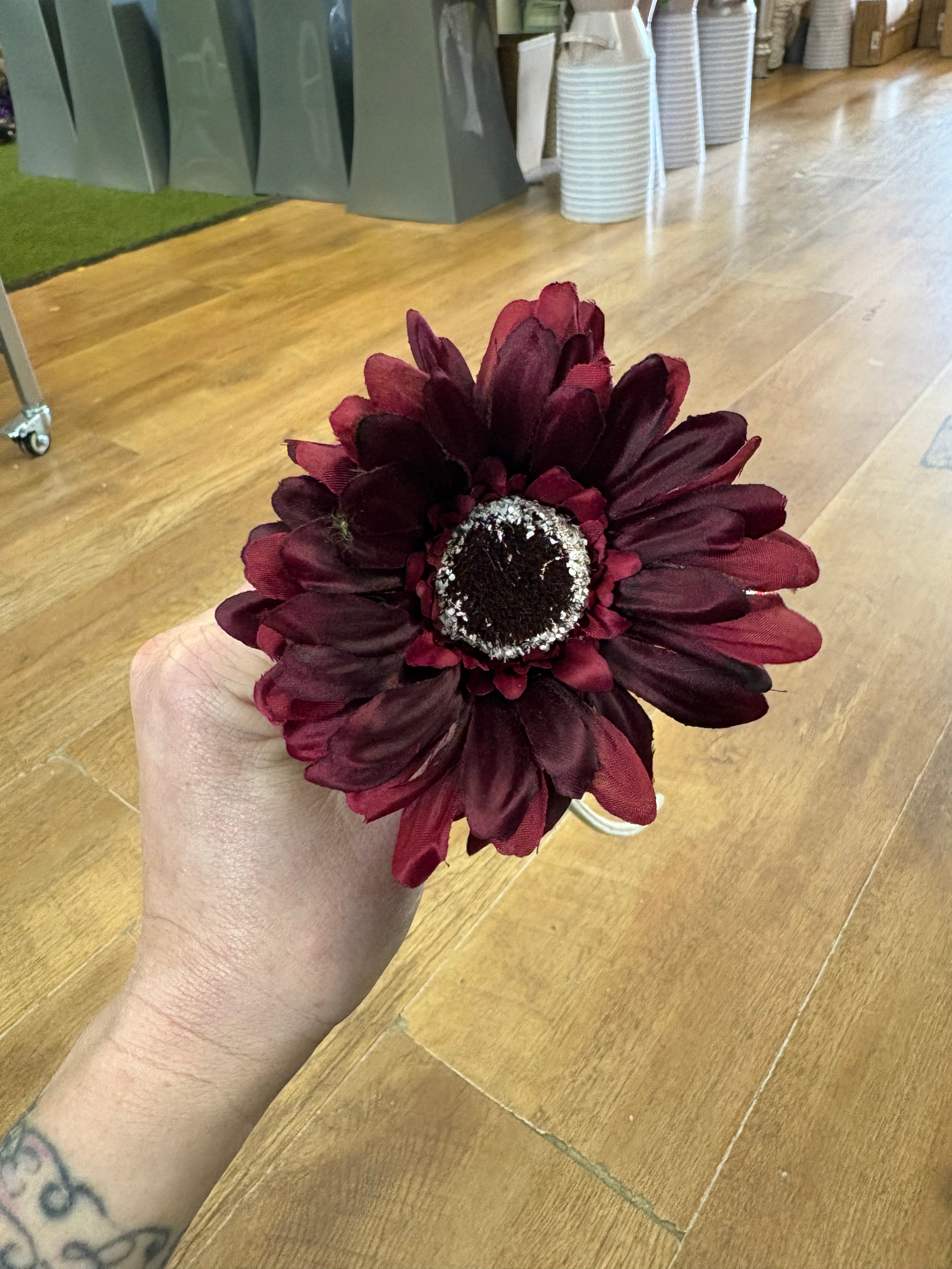 Single burgundy gerbera