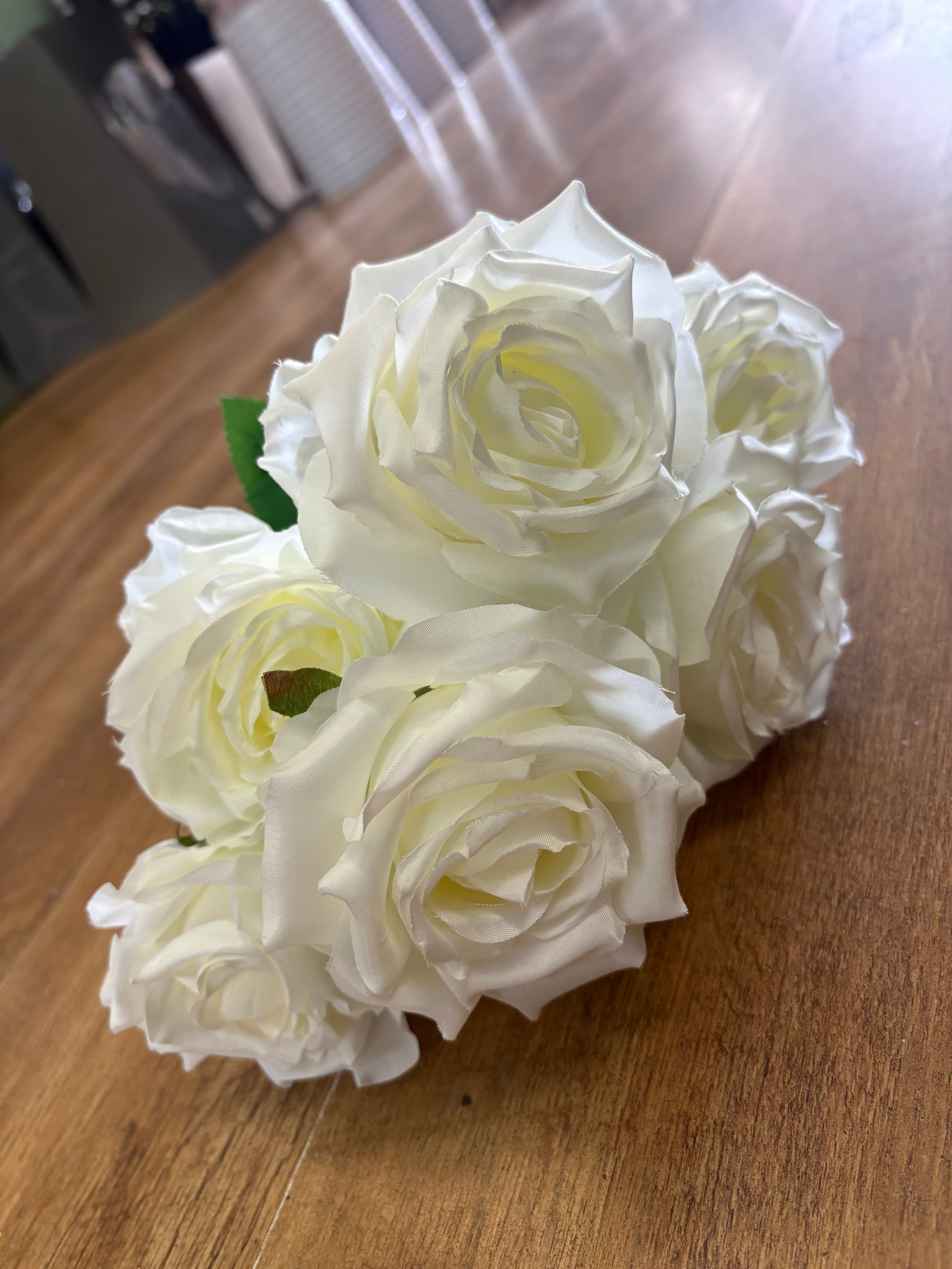 Ivory 7 headed open rose bouquet