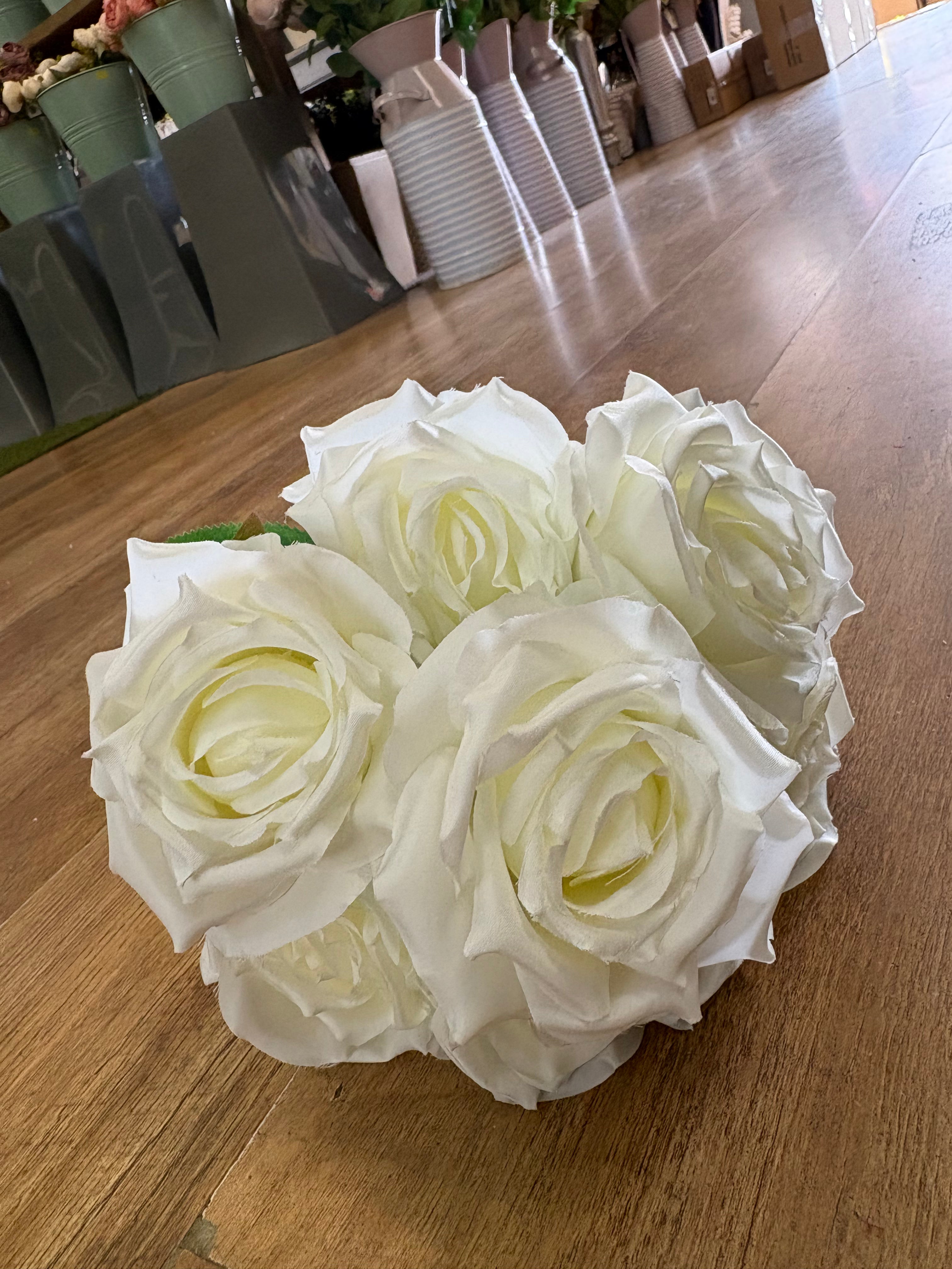Ivory 7 headed open rose bouquet