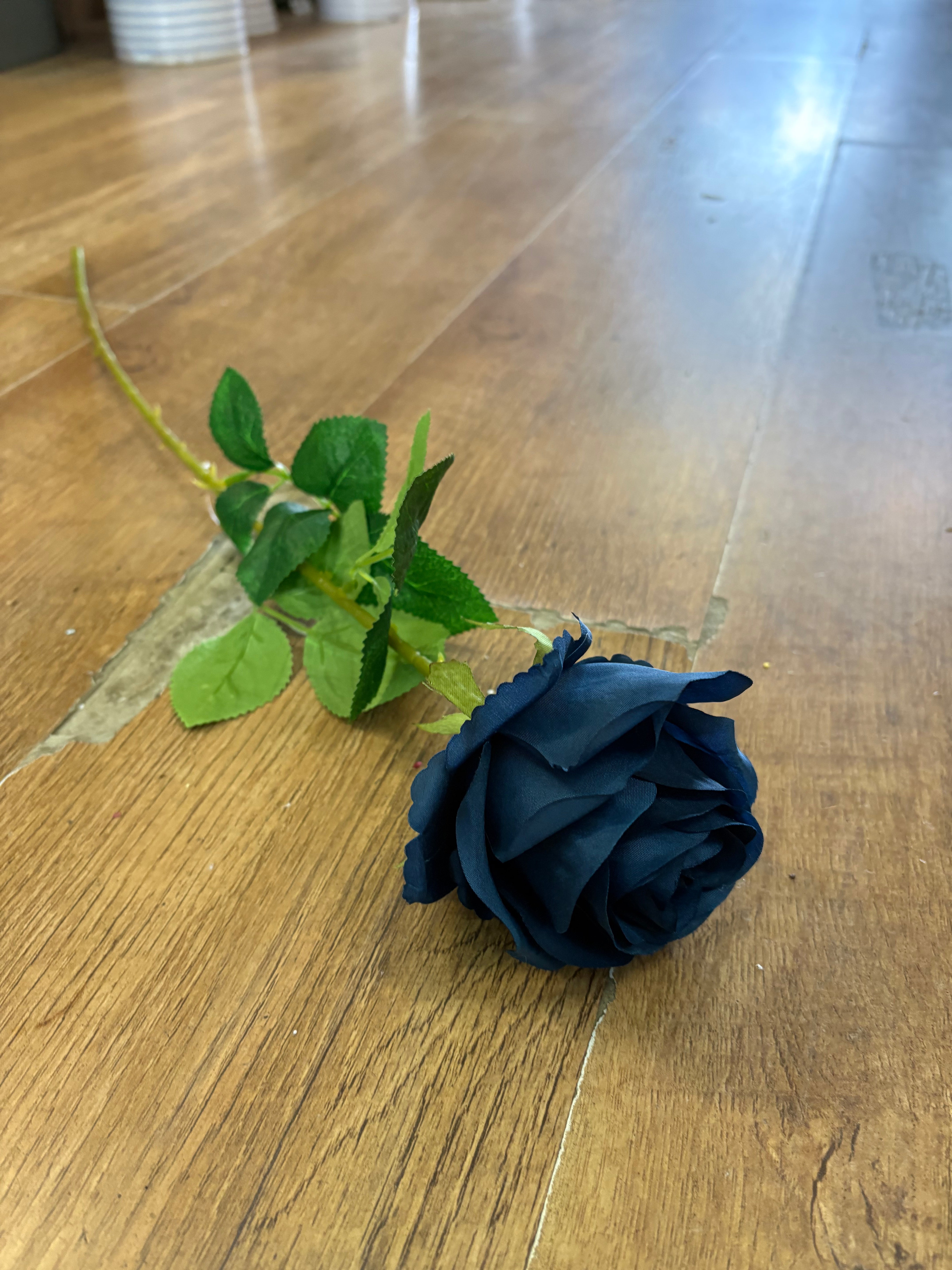Long stem single Navy Harper rose (head approx 10cm)