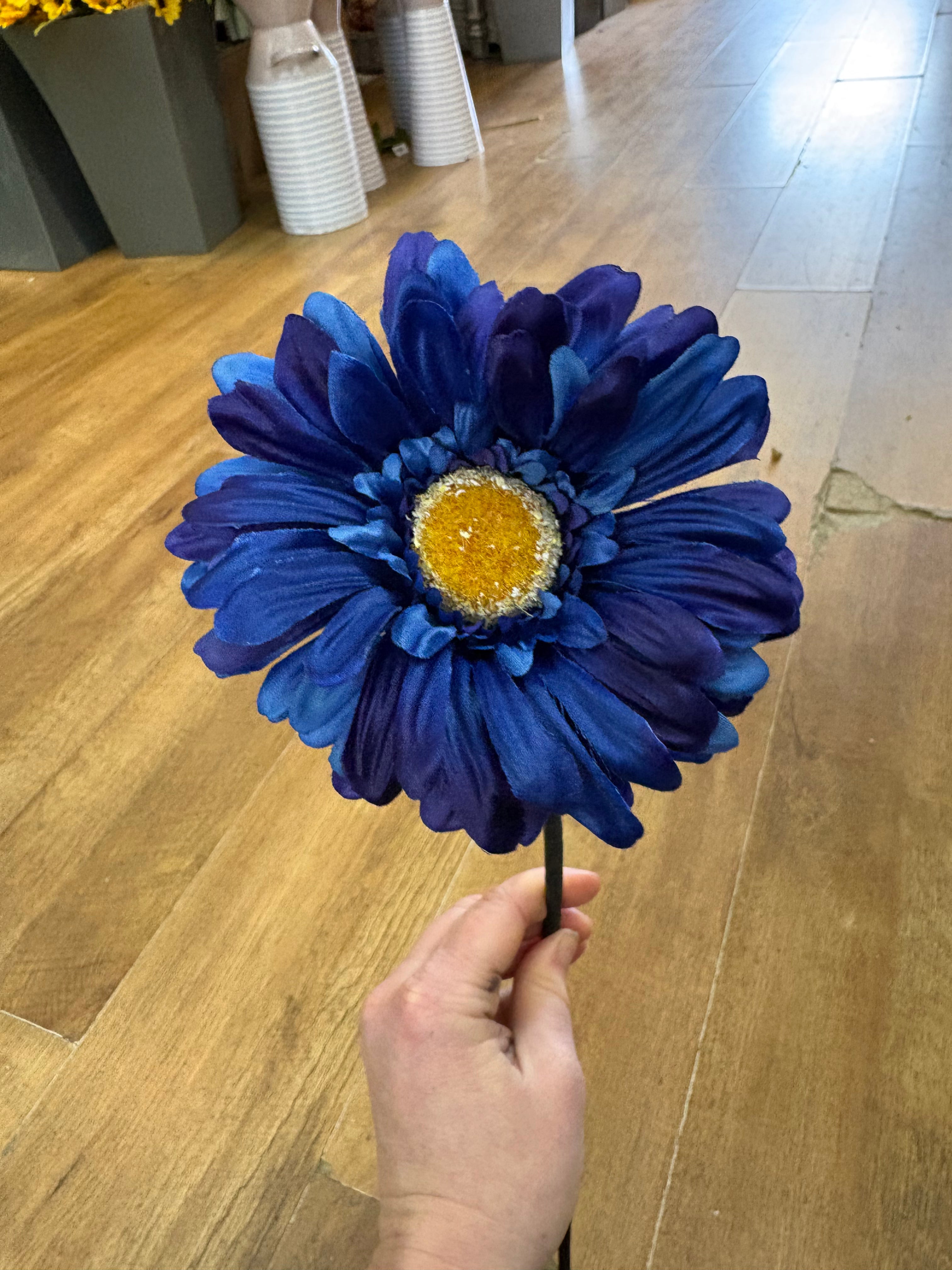 Royal blue single gerbera