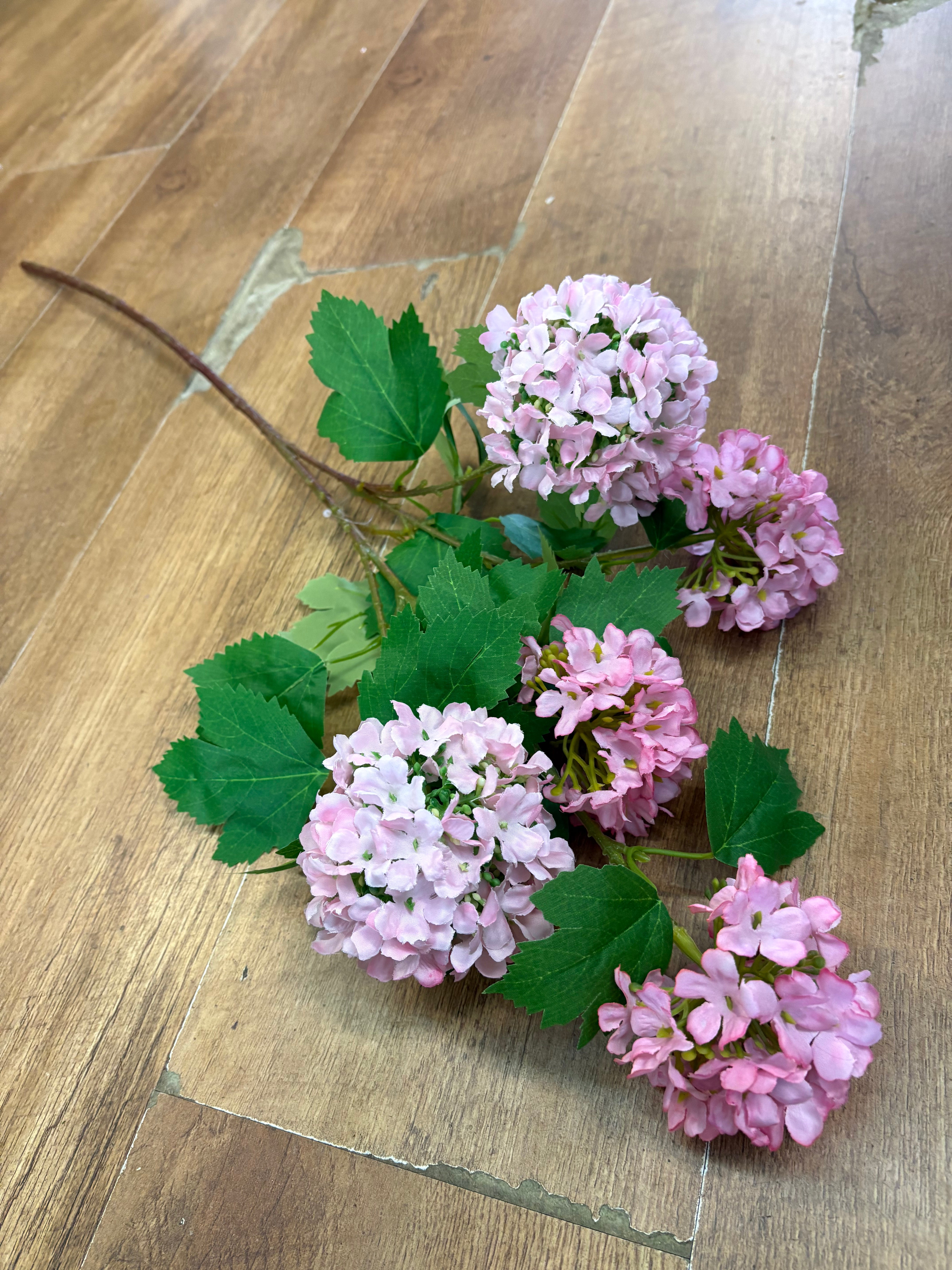 Tall stem pale pink kalanchoe geranium spray
