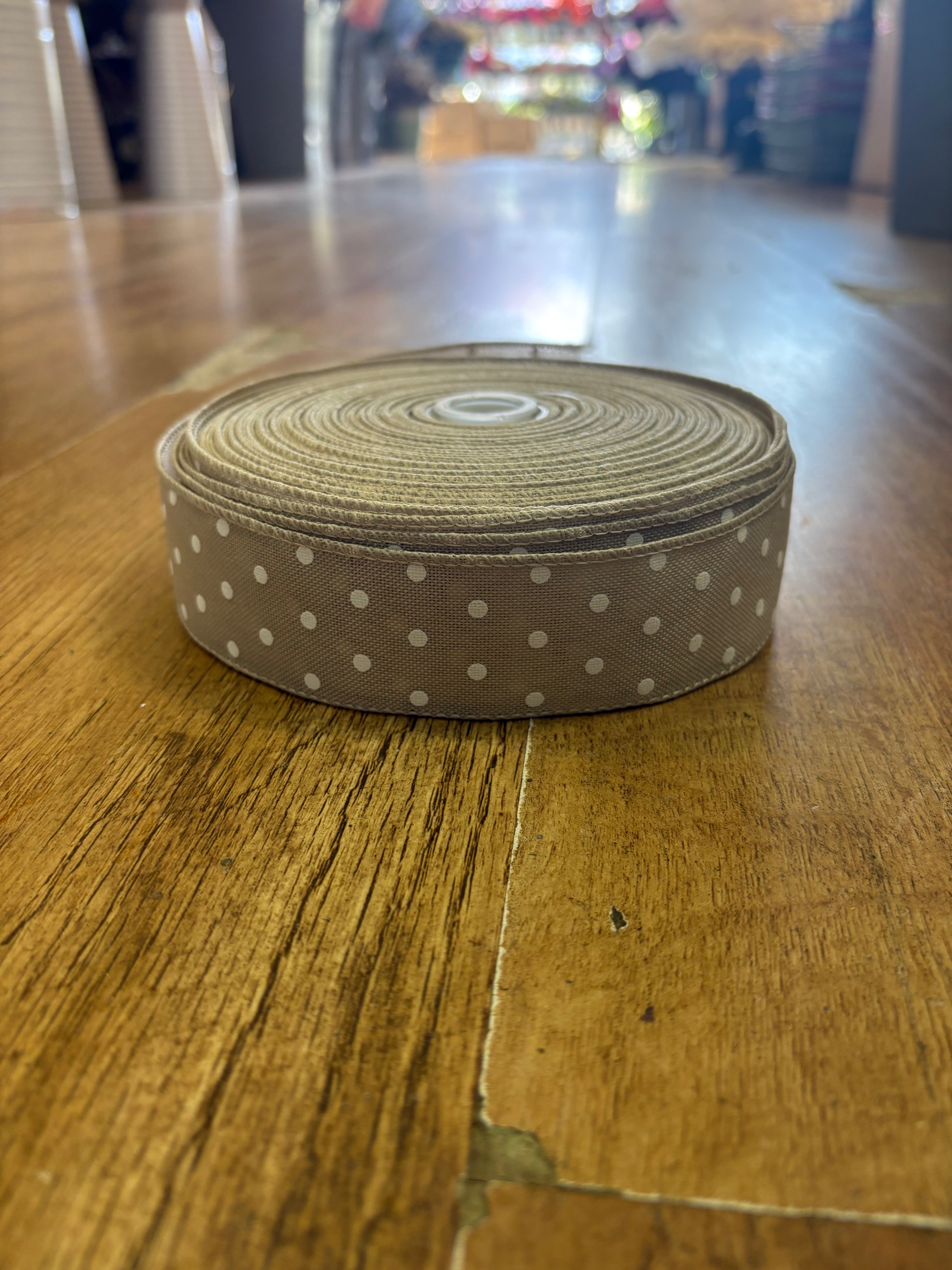 1.5inch natural burlap with white spots wired ribbon - 1 metre