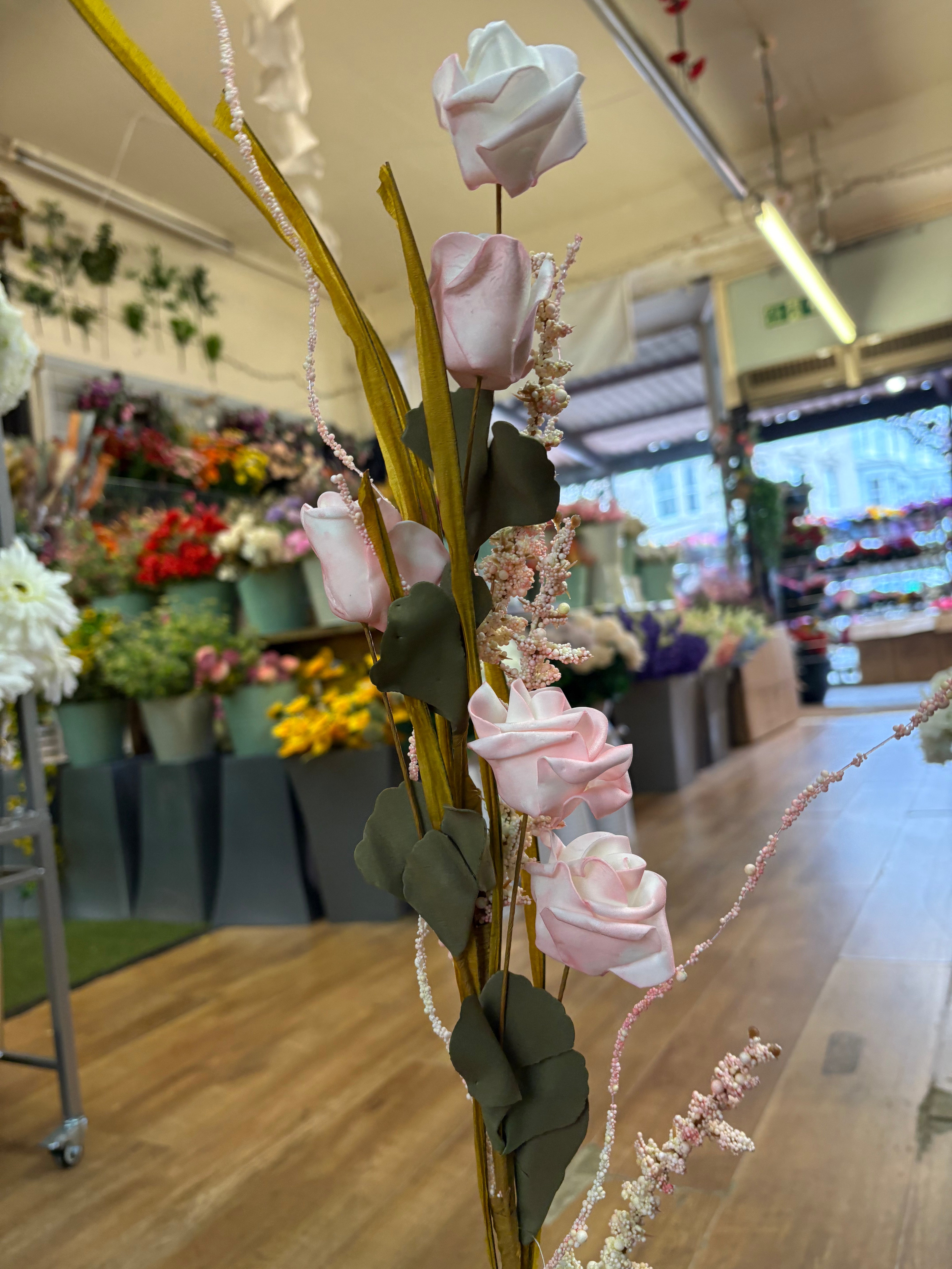 Long stem pink rose mix spray