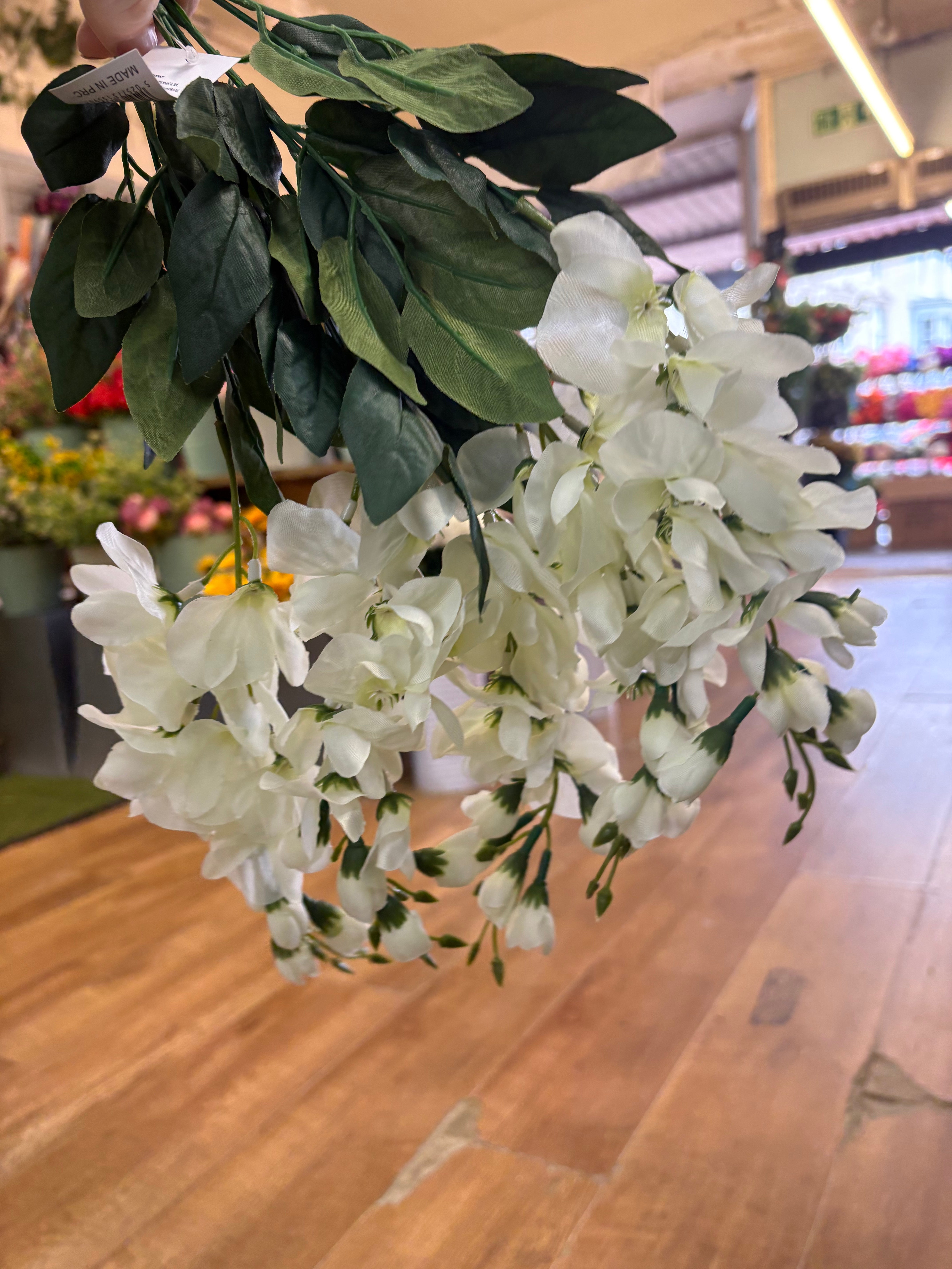 Short ivory wisteria bunch