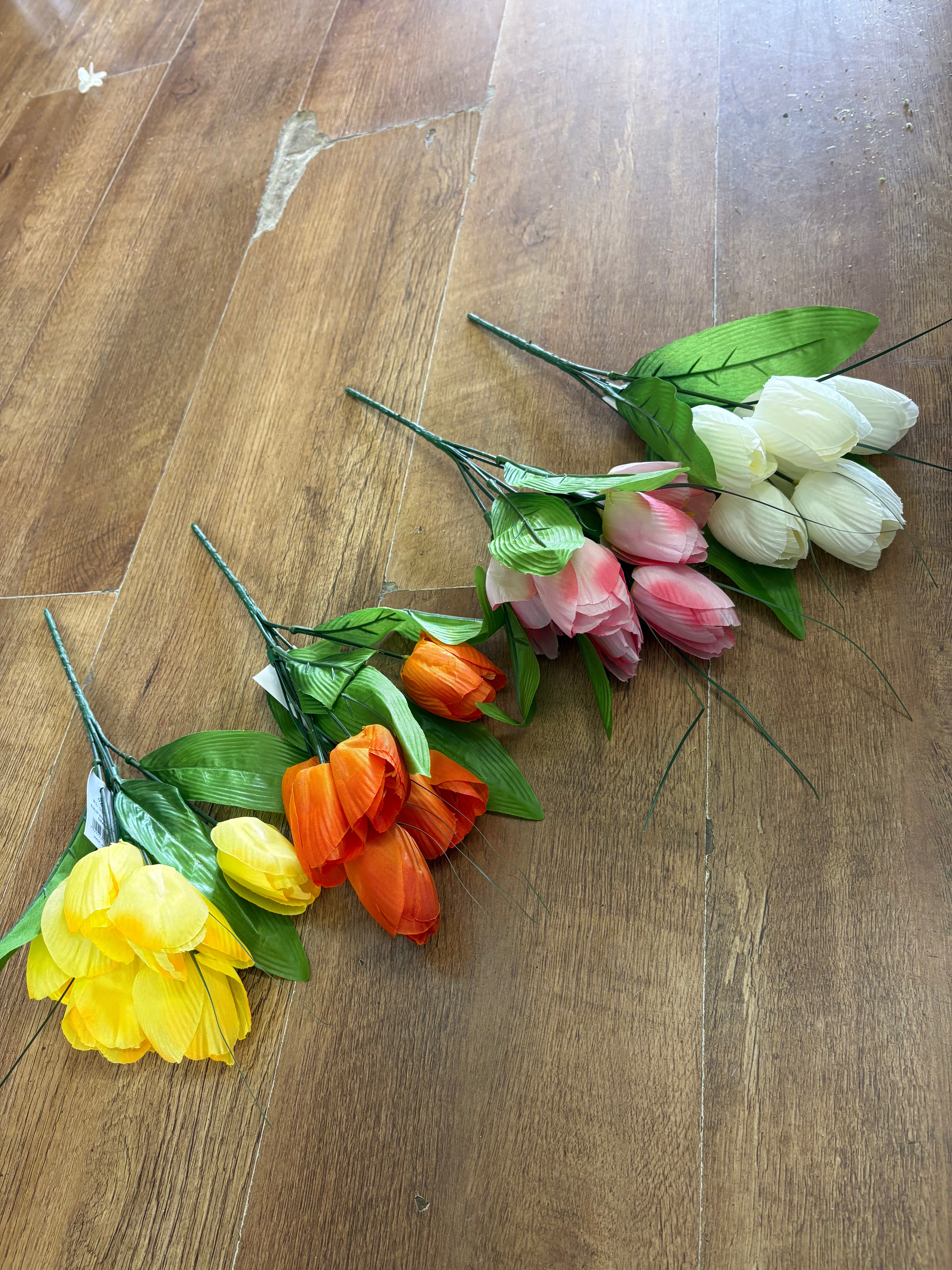 Spring tulip bunch - 4 colours available