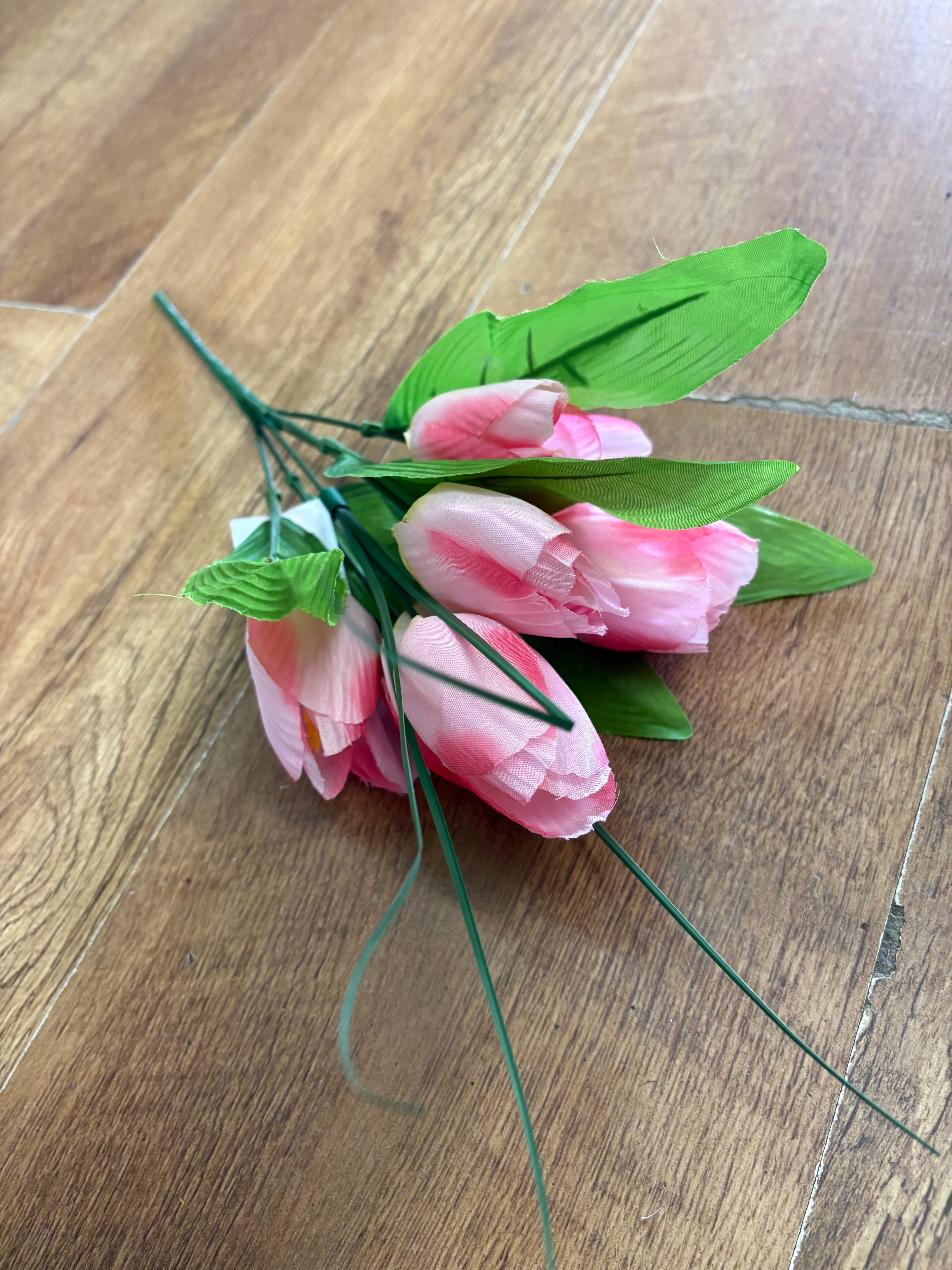 Spring tulip bunch - 4 colours available