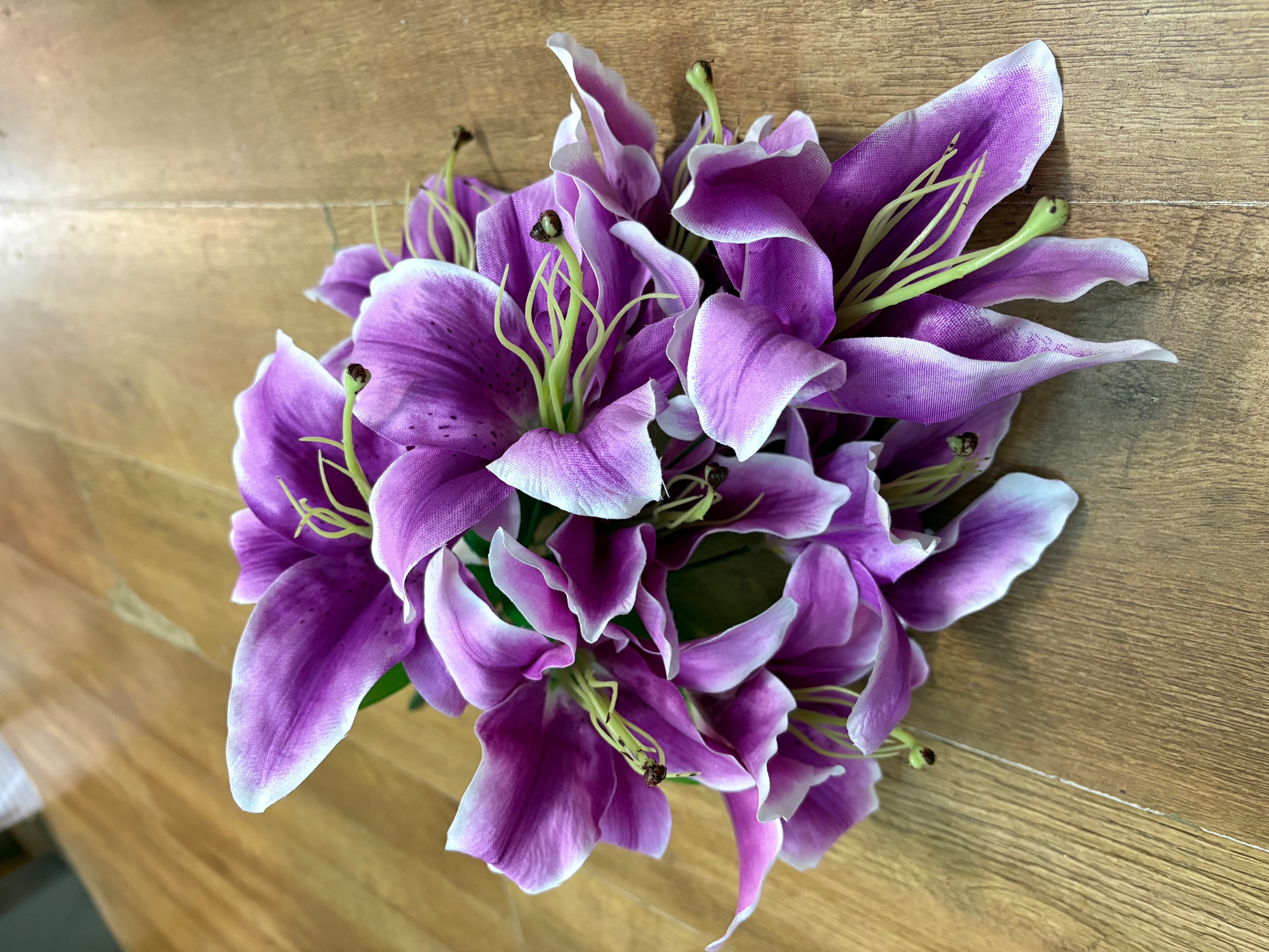 Large 9 headed lily bouquet - 3 colours available