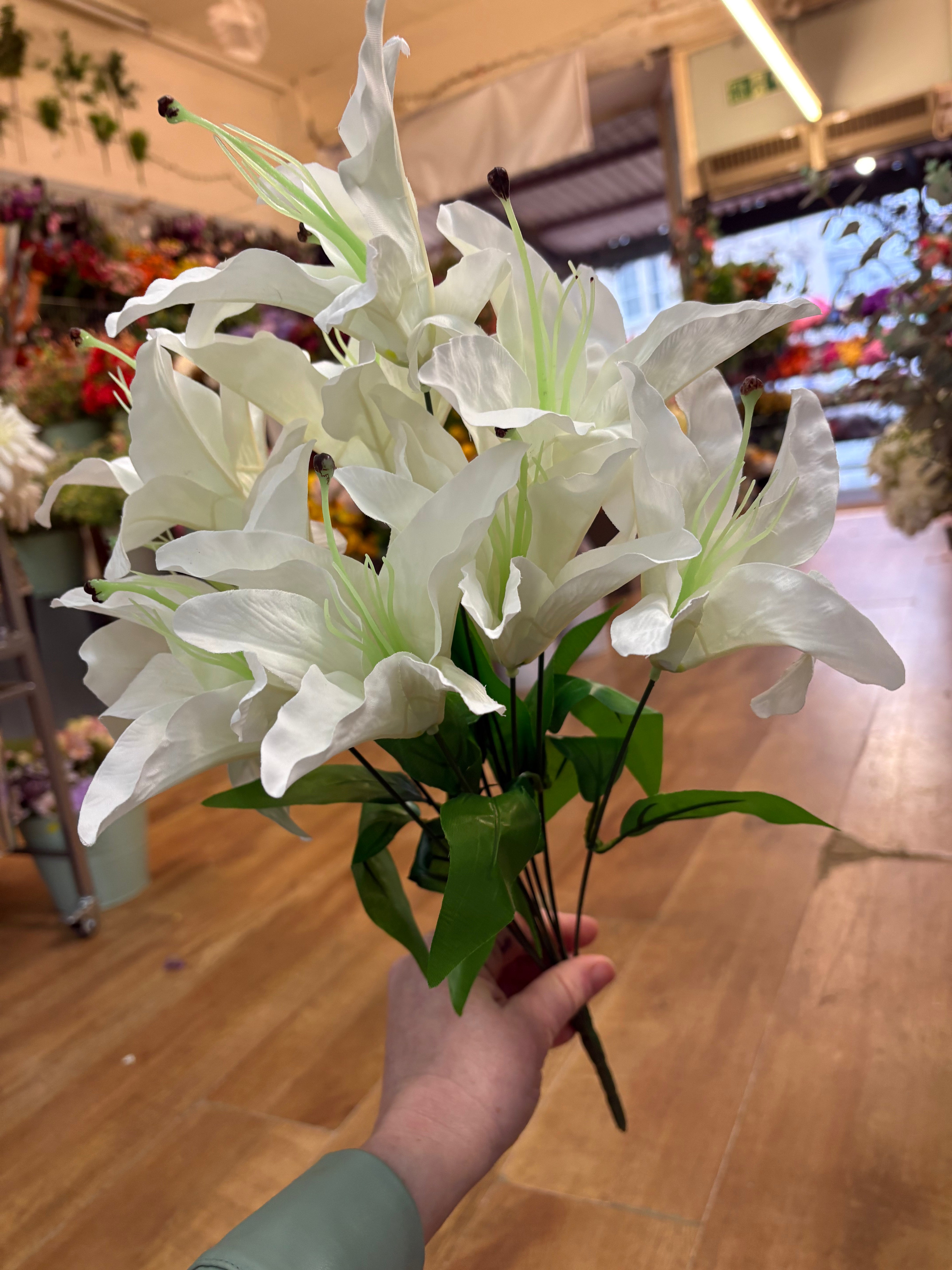 Large 9 headed lily bouquet - 3 colours available