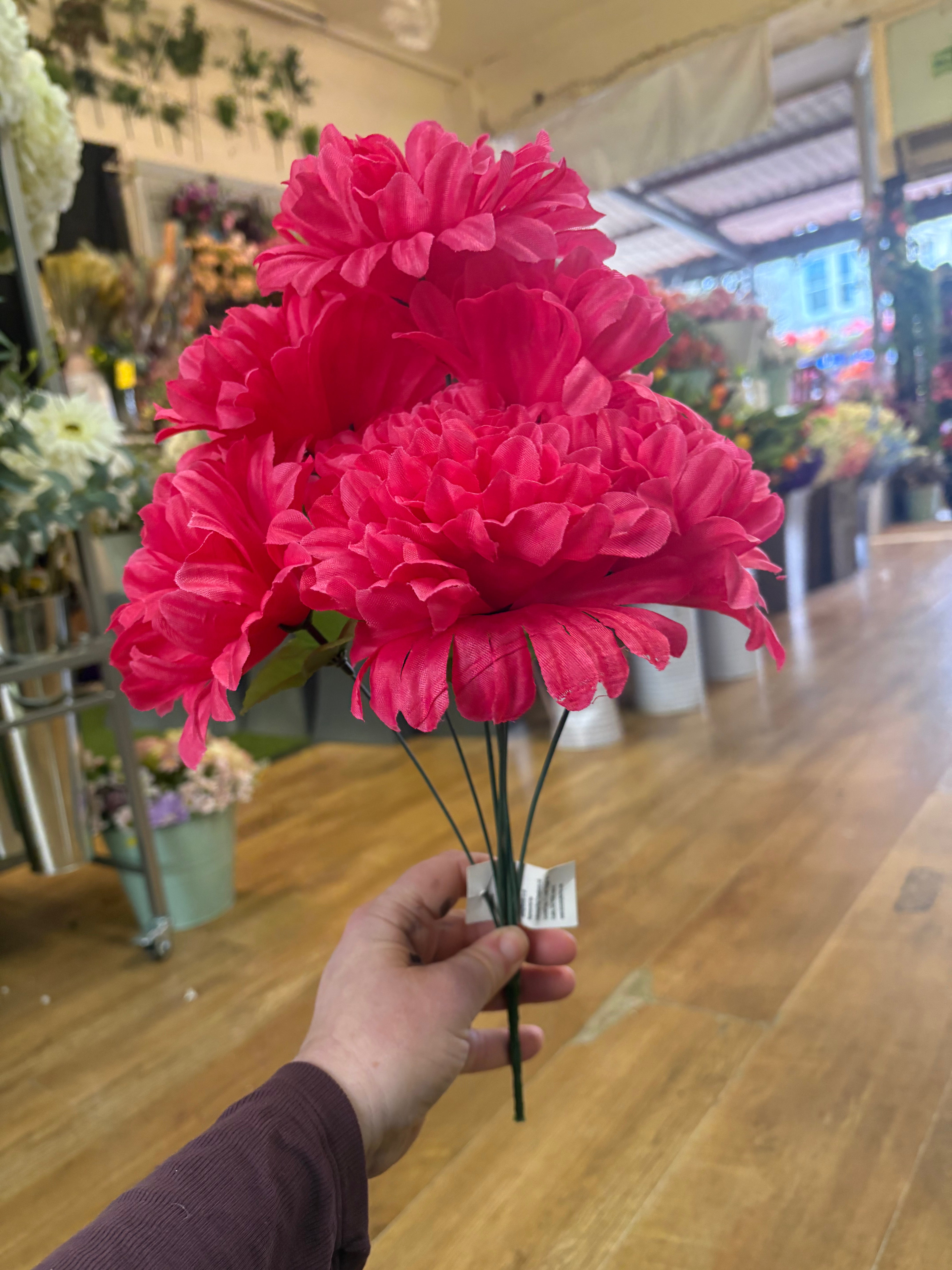 Tall bunch of large mum bush - 4 colours available