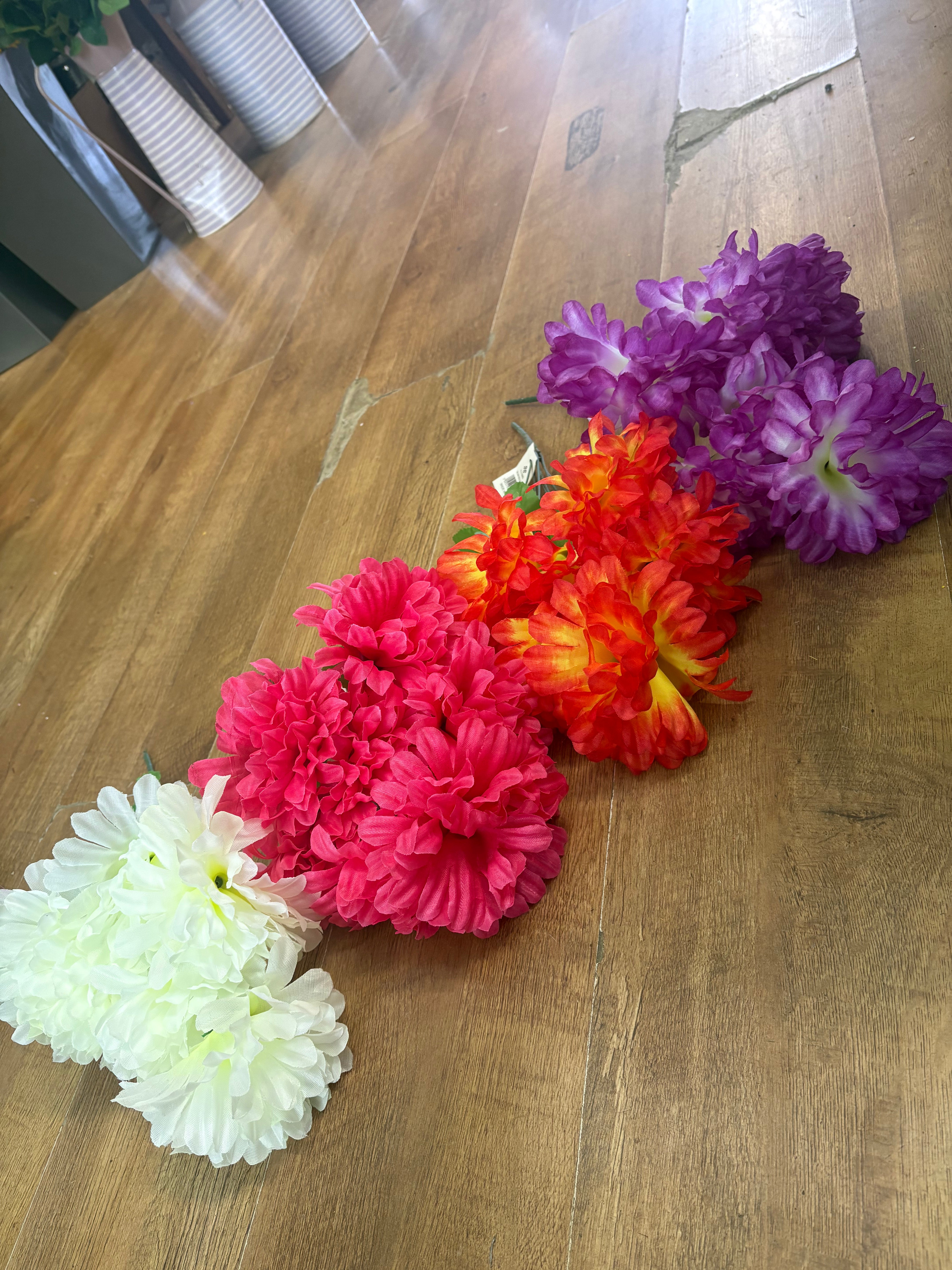 Tall bunch of large mum bush - 4 colours available