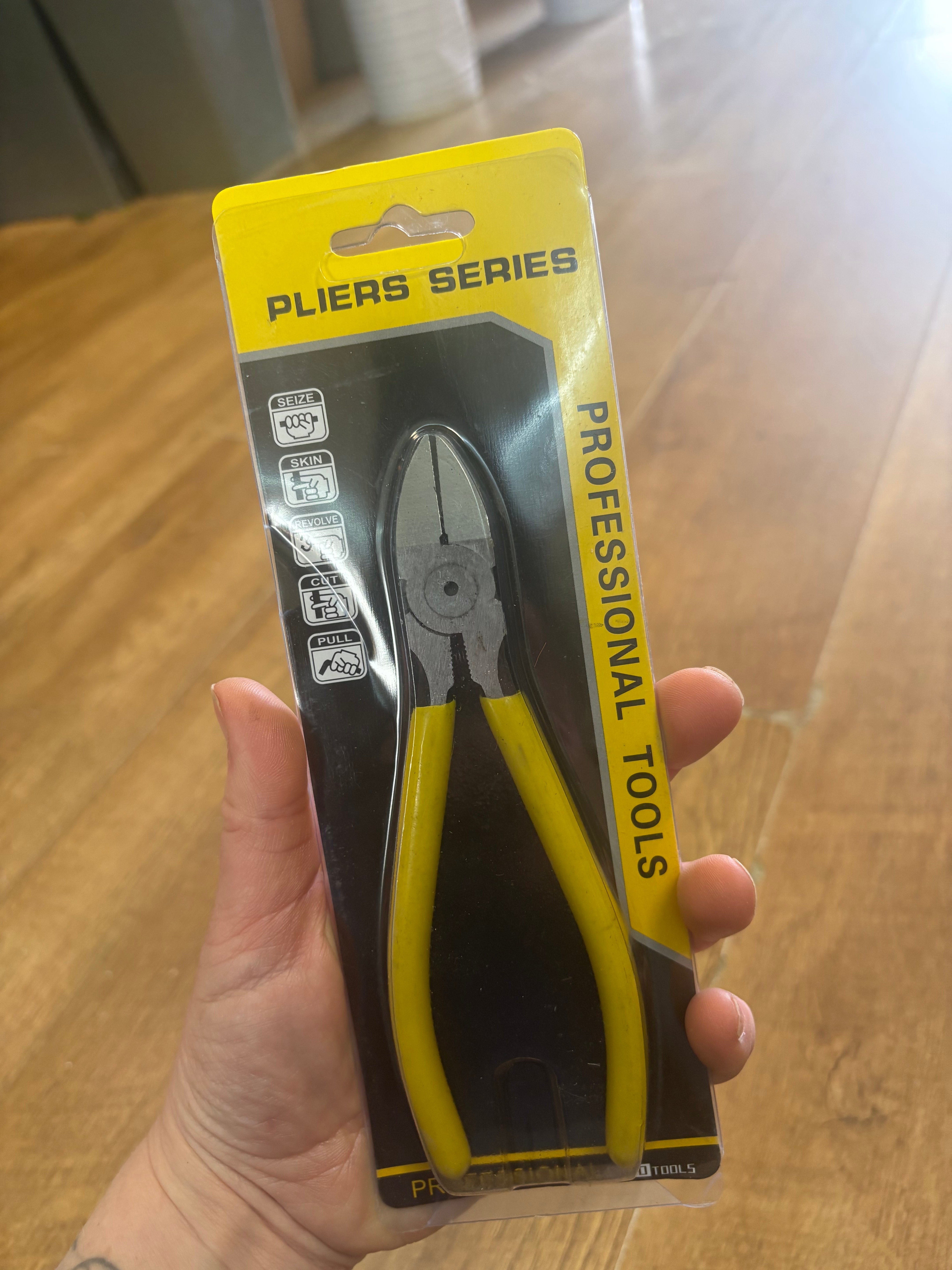 Wire cutters