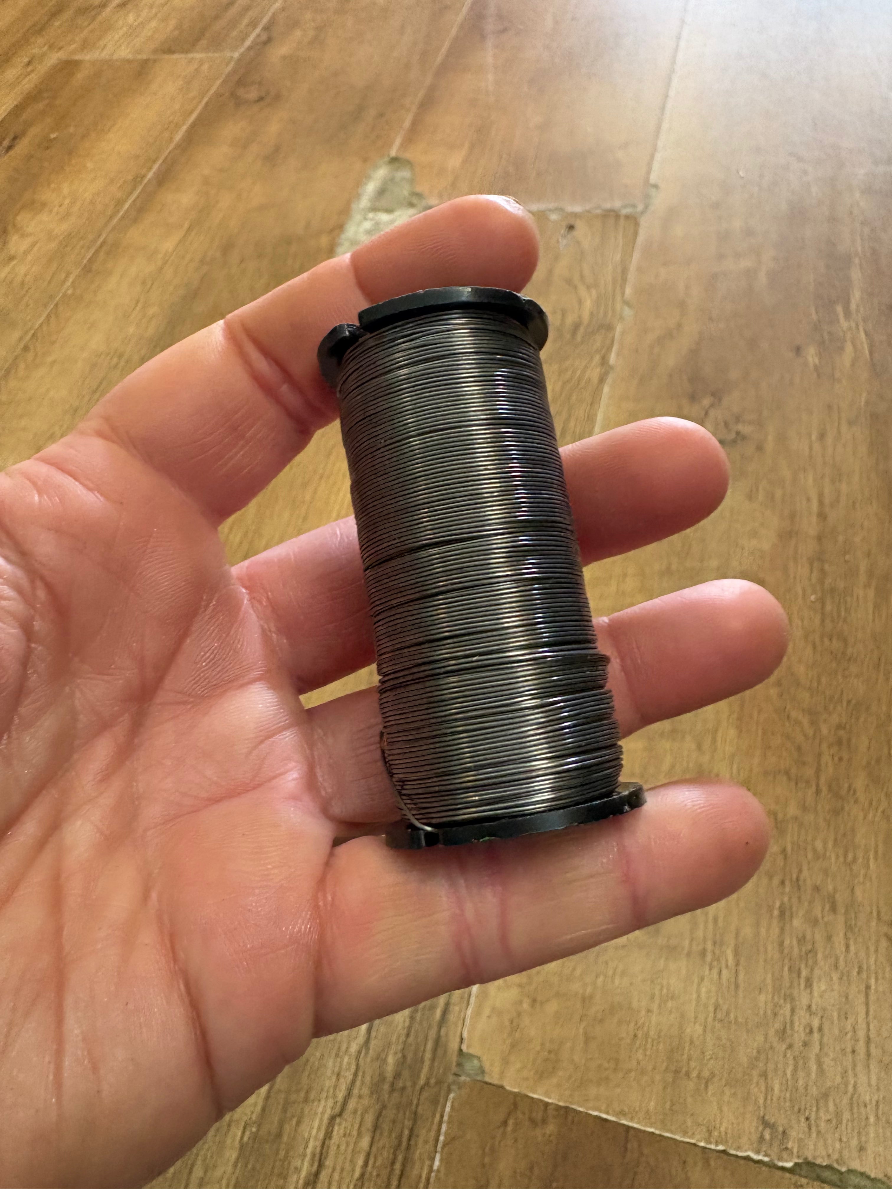Florist wire reel
