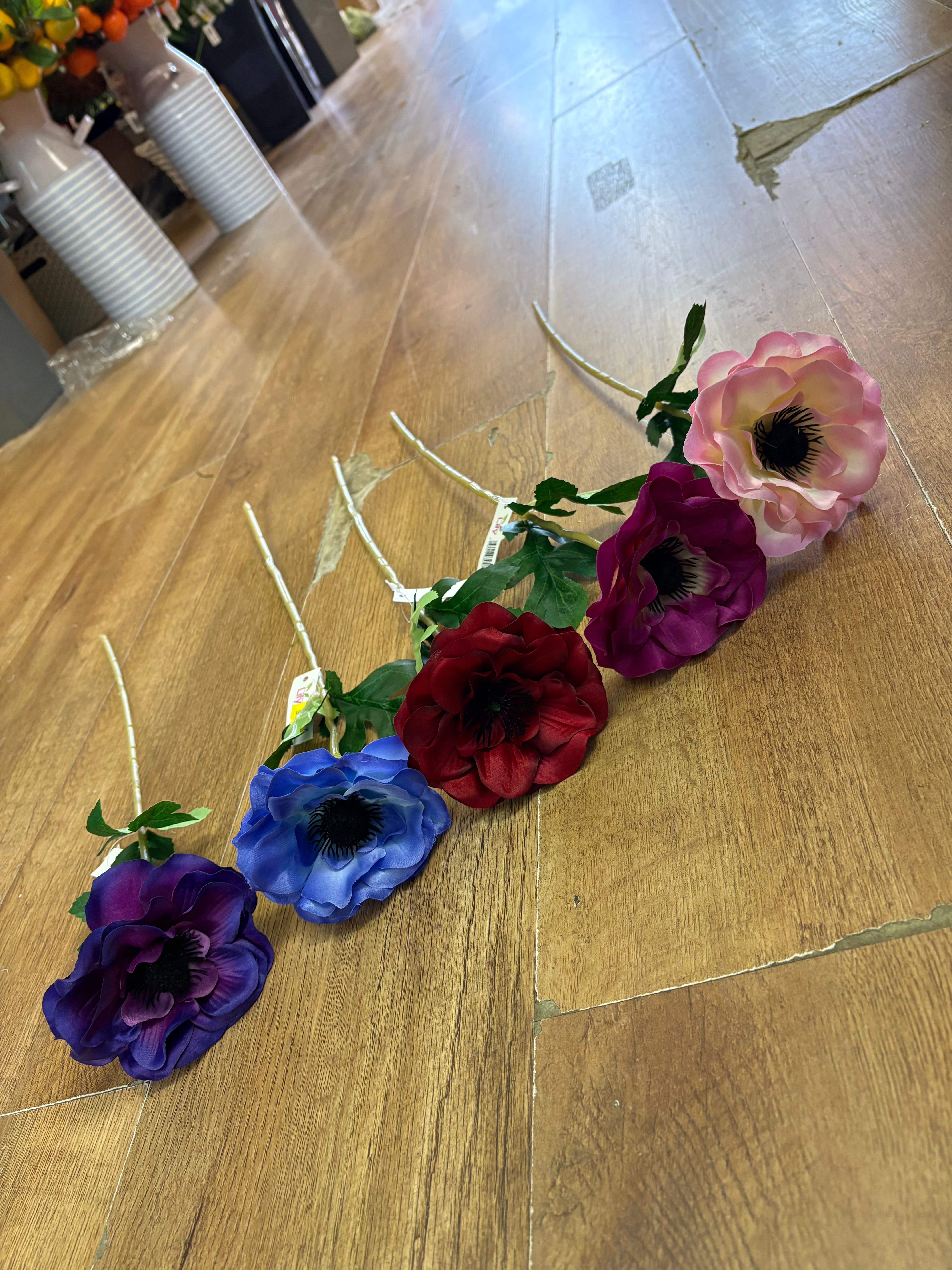 Single anemone stem - 5 colours available