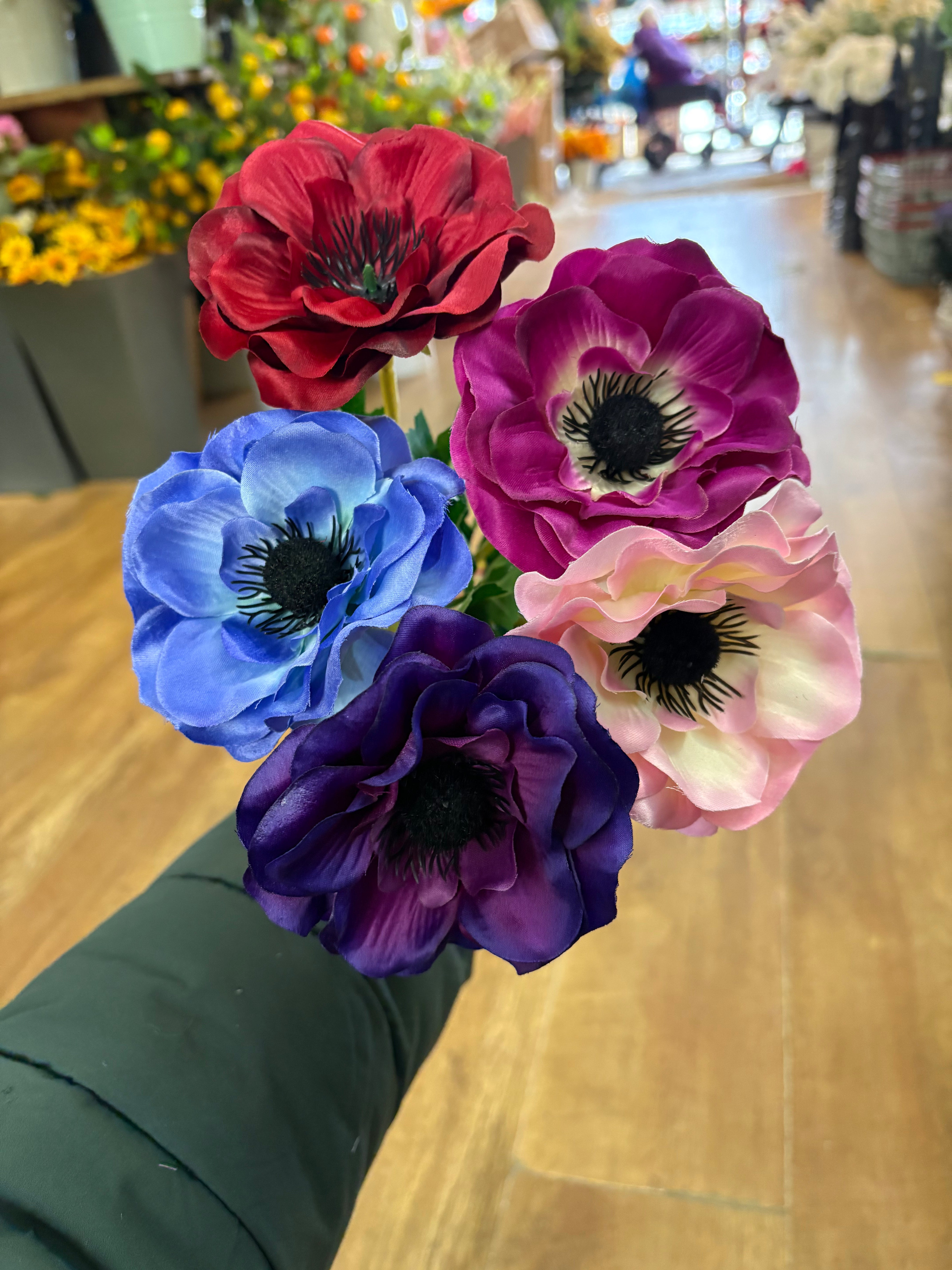 Single anemone stem - 5 colours available